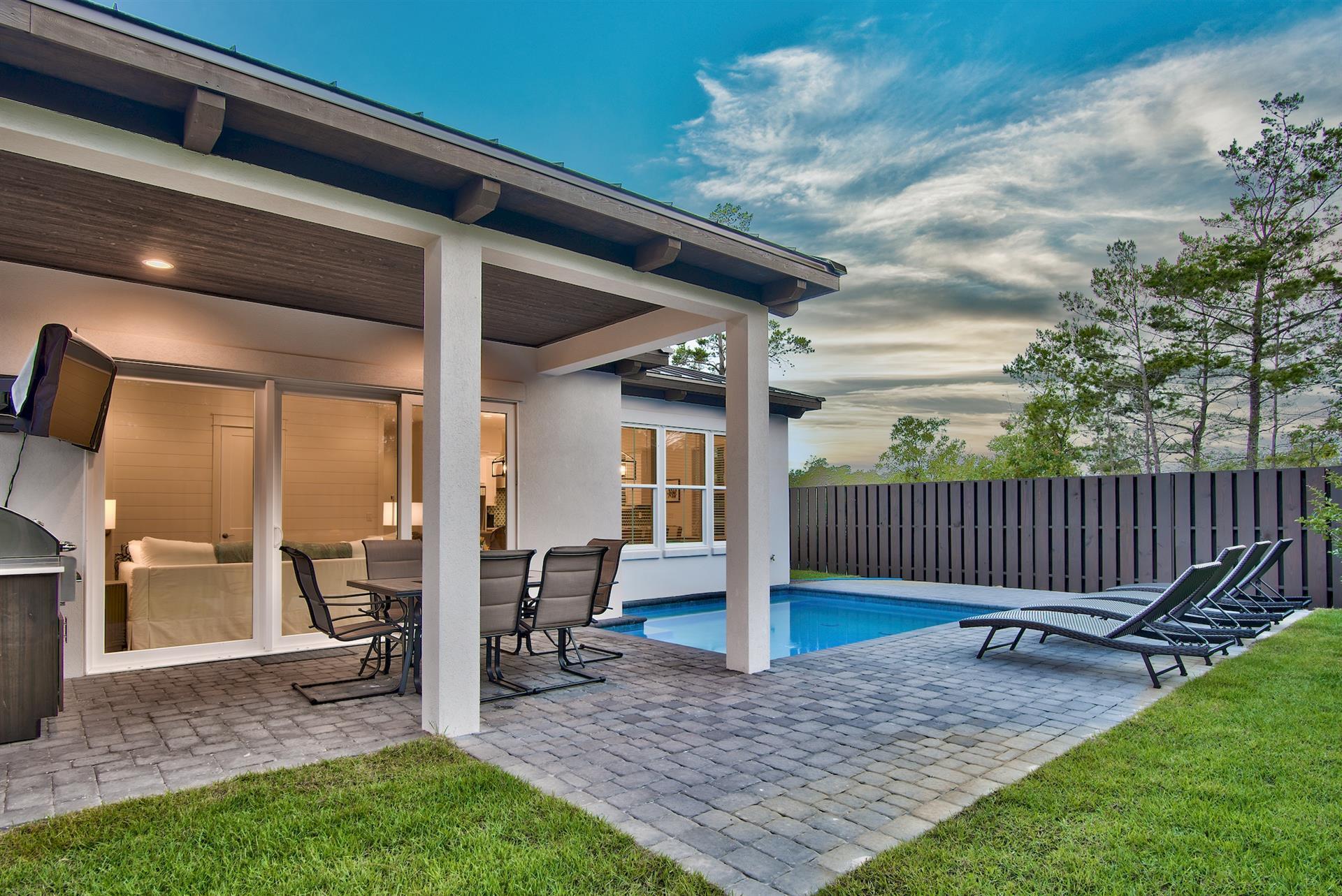 Santa Rosa Retreat - Residential