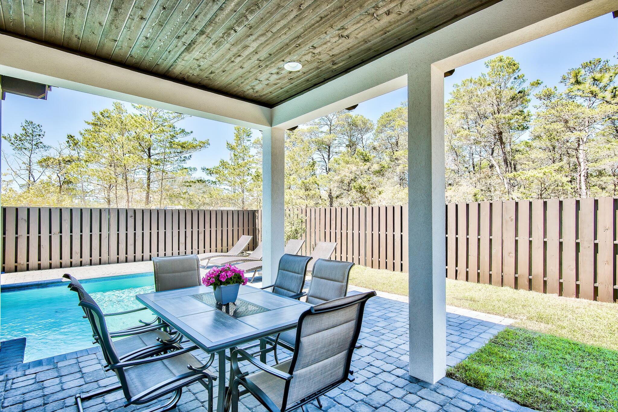 Santa Rosa Retreat - Residential