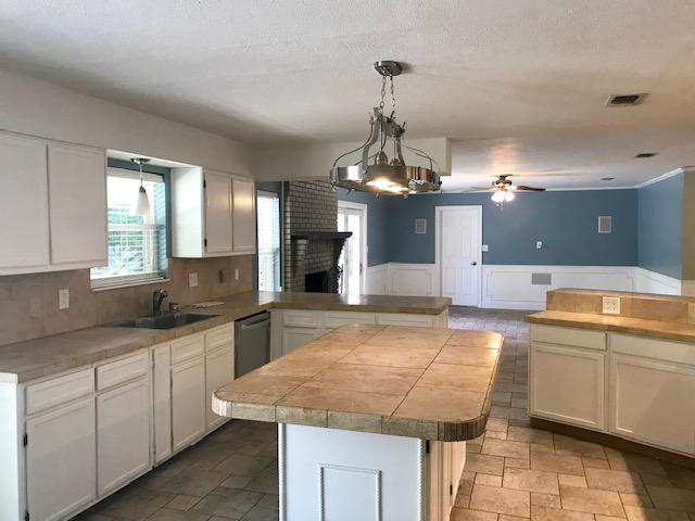 INDIAN BAYOU - Residential Lease