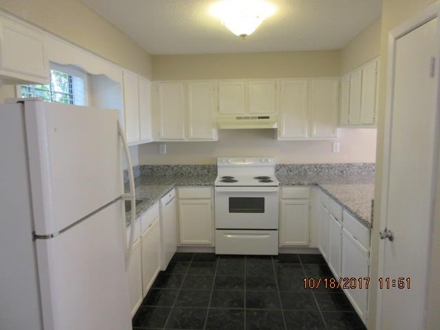 PINE SHADOWS T/H - Residential