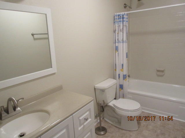 PINE SHADOWS T/H - Residential