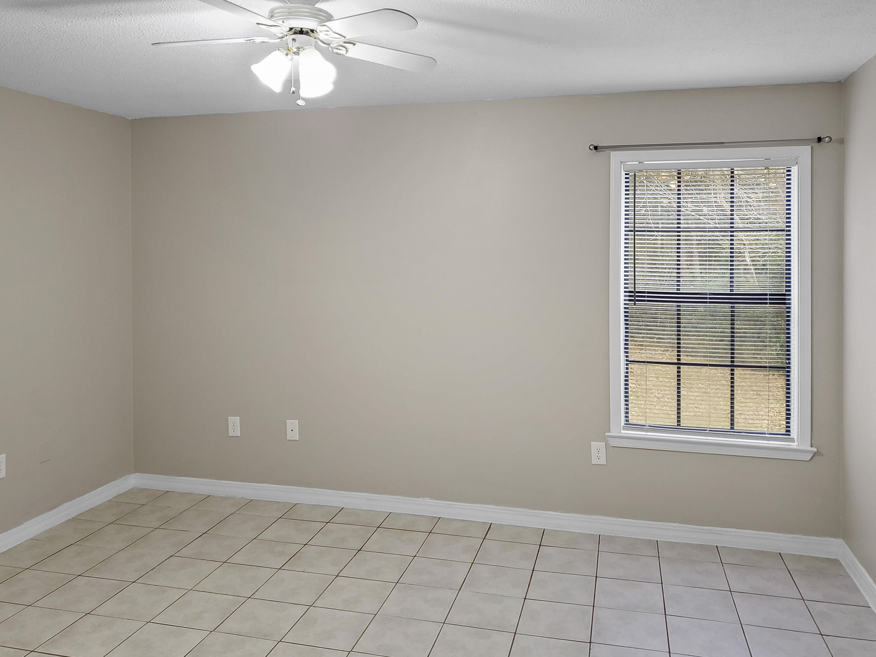 SHOAL CREEK MANOR - Residential