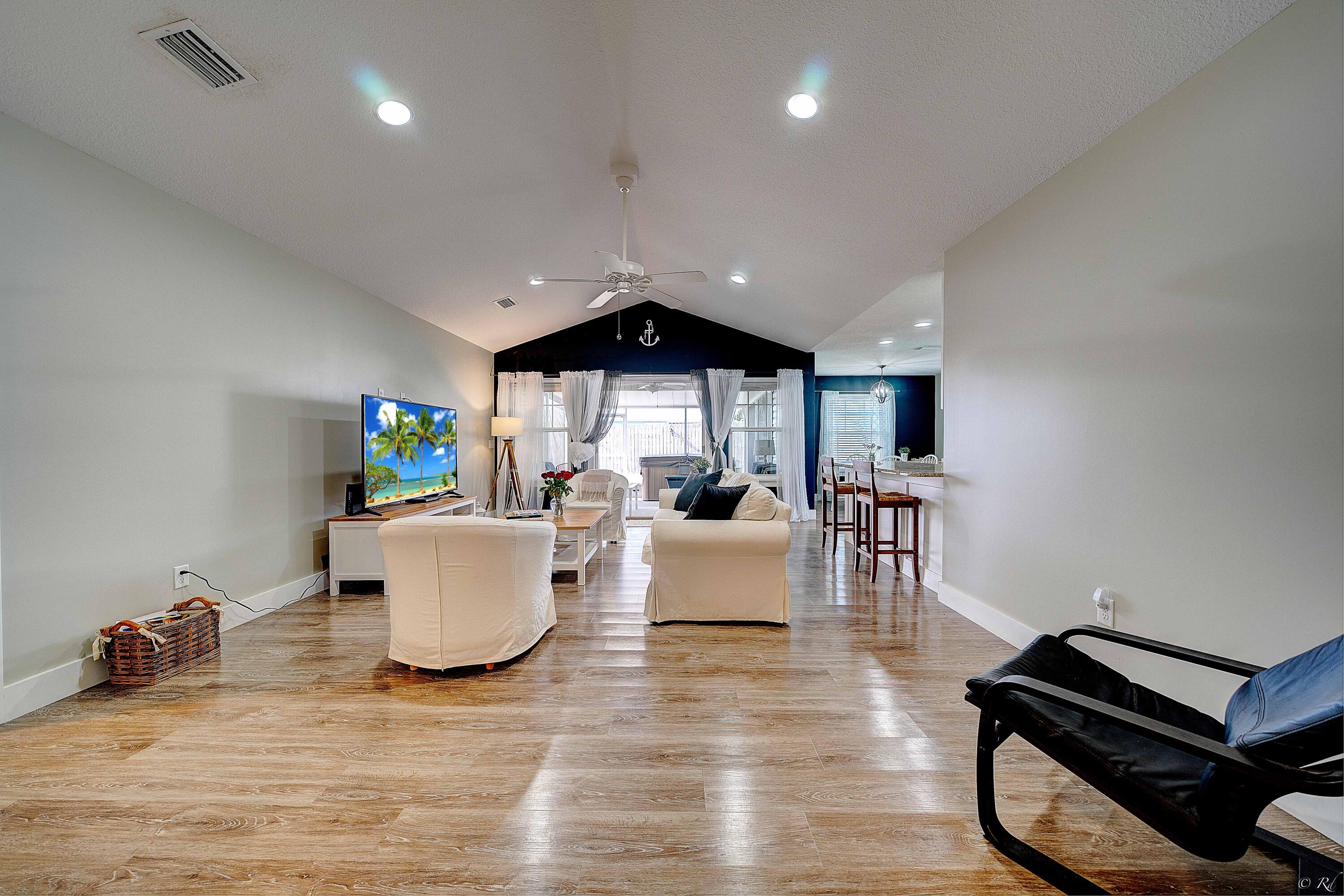 LAGUNA BEACH 7TH ADDN - Residential