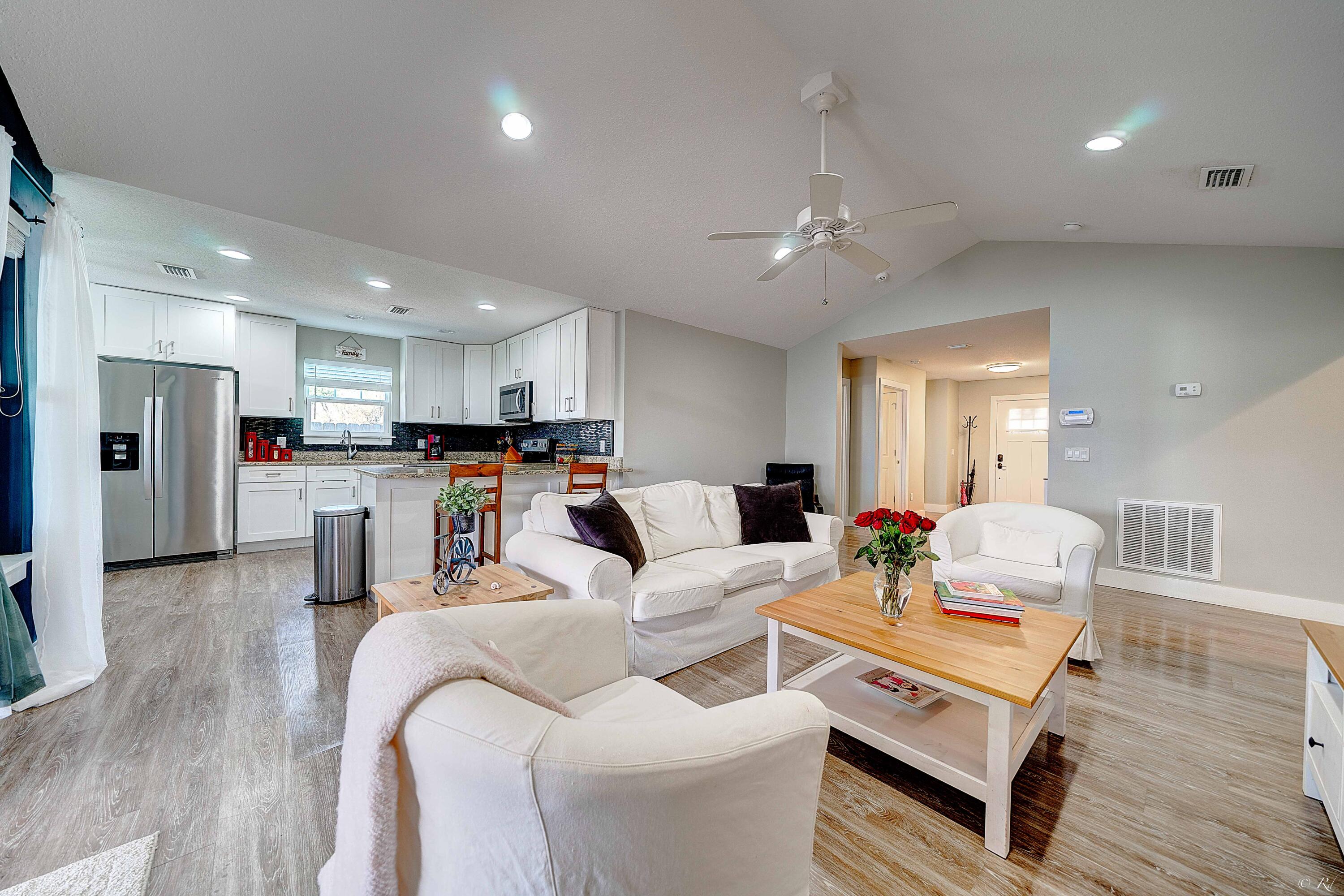 LAGUNA BEACH 7TH ADDN - Residential