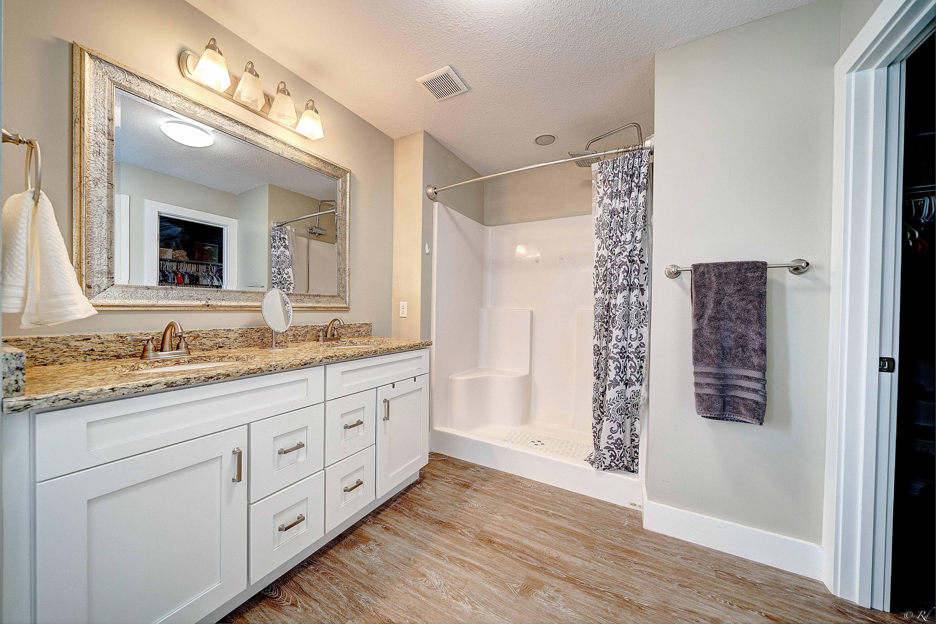 LAGUNA BEACH 7TH ADDN - Residential