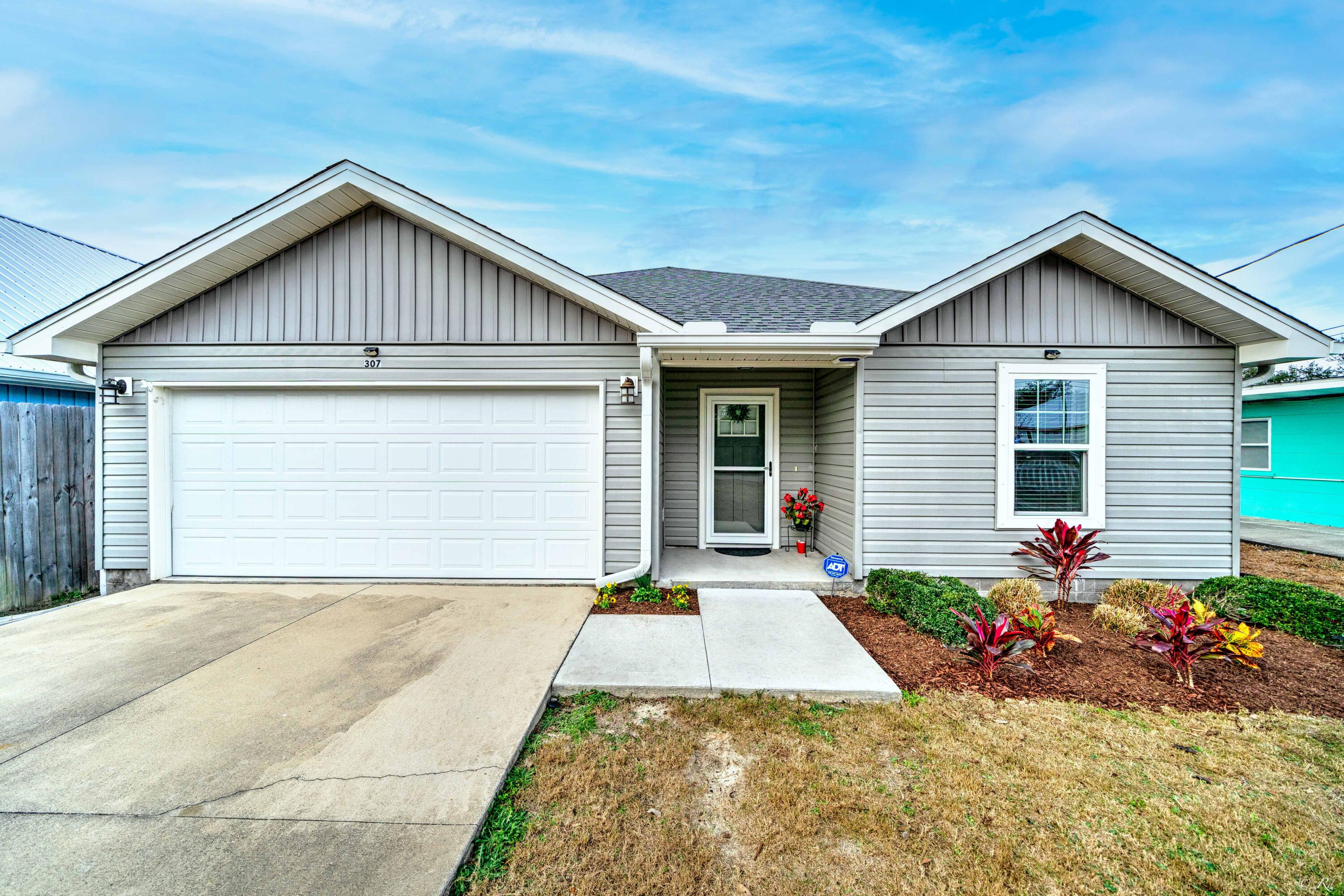 LAGUNA BEACH 7TH ADDN - Residential