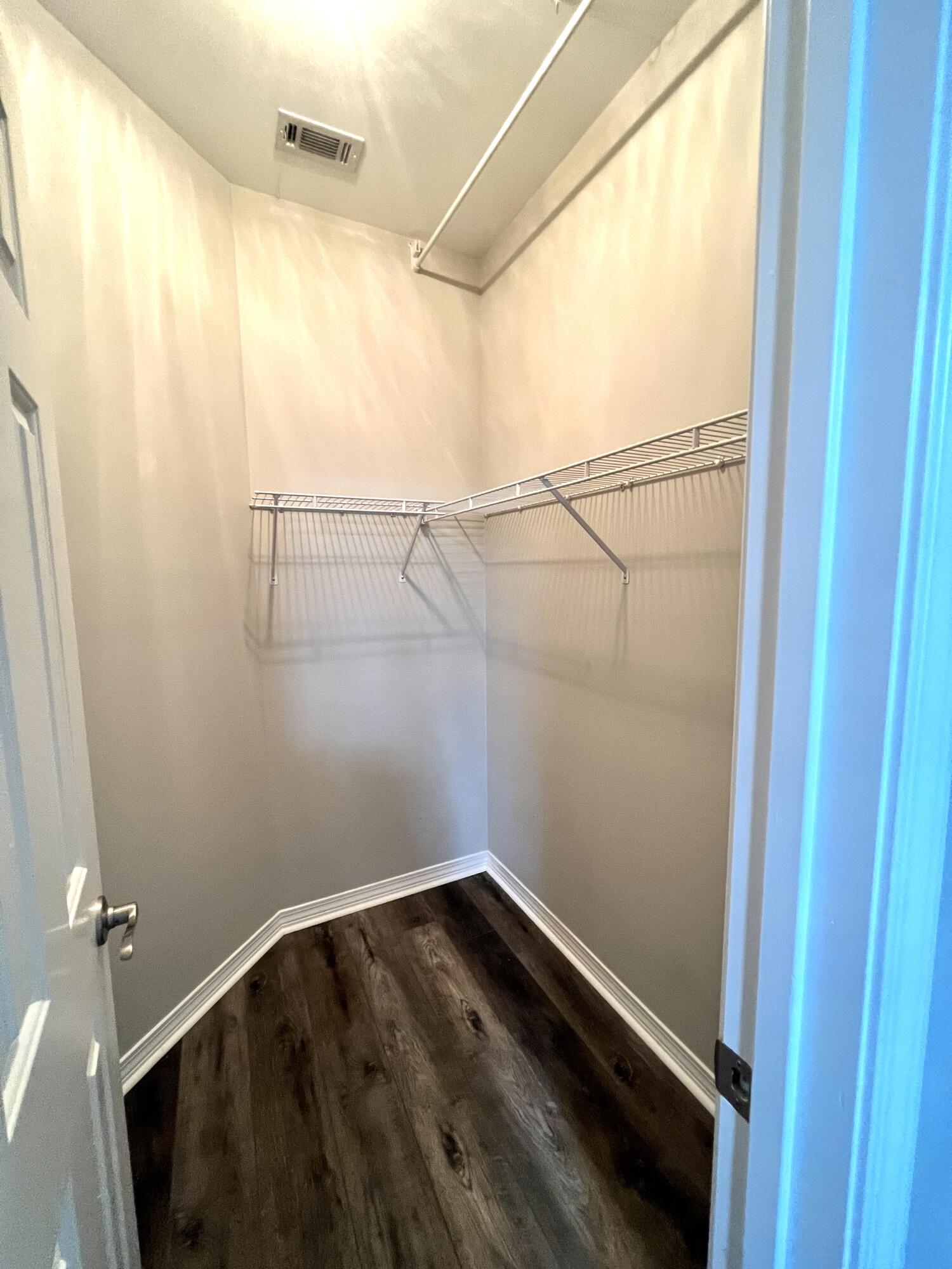 REFLECTIONS AT BLUEWATER BAY T/H - Residential Lease