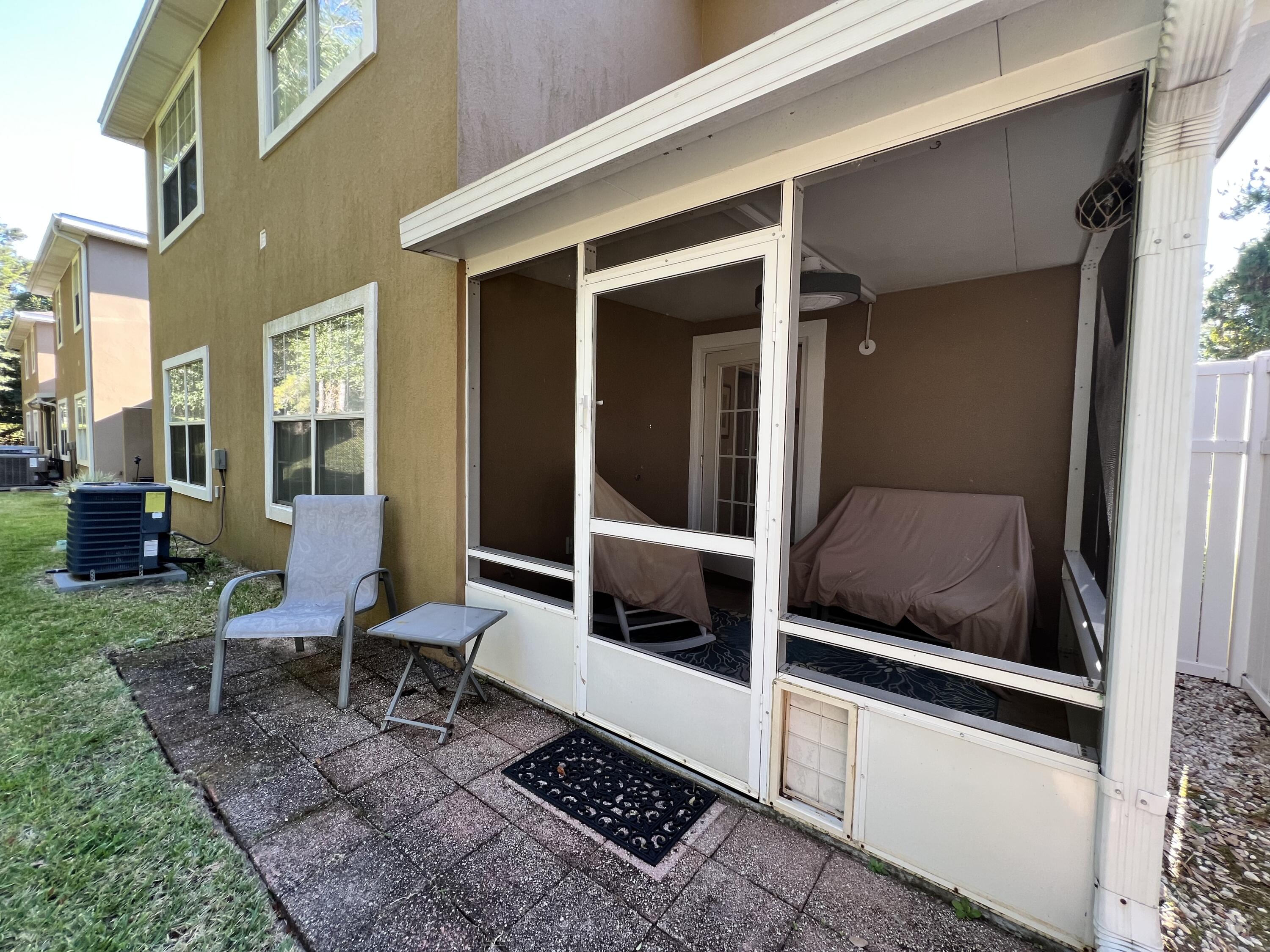 REFLECTIONS AT BLUEWATER BAY T/H - Residential Lease