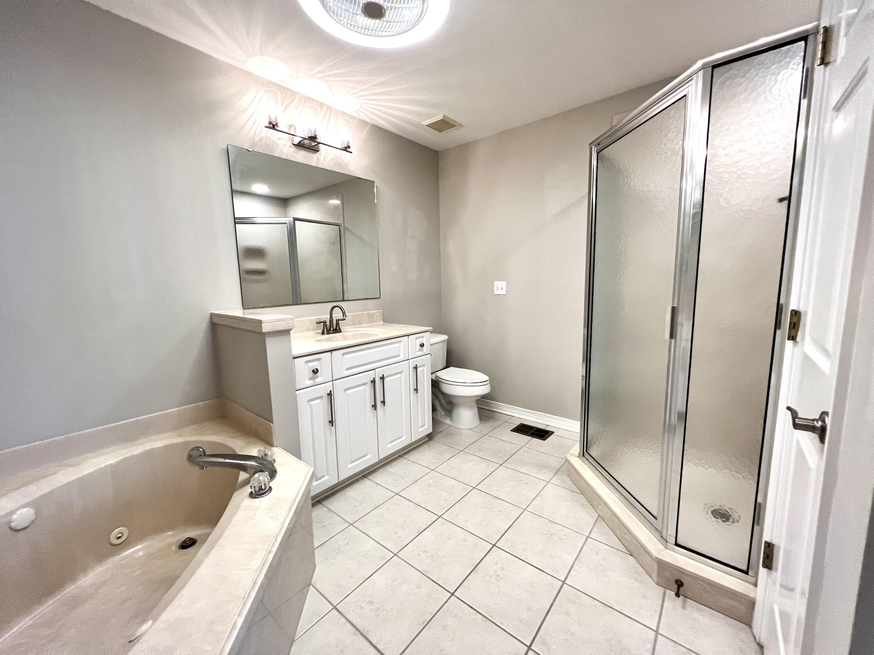 REFLECTIONS AT BLUEWATER BAY T/H - Residential Lease