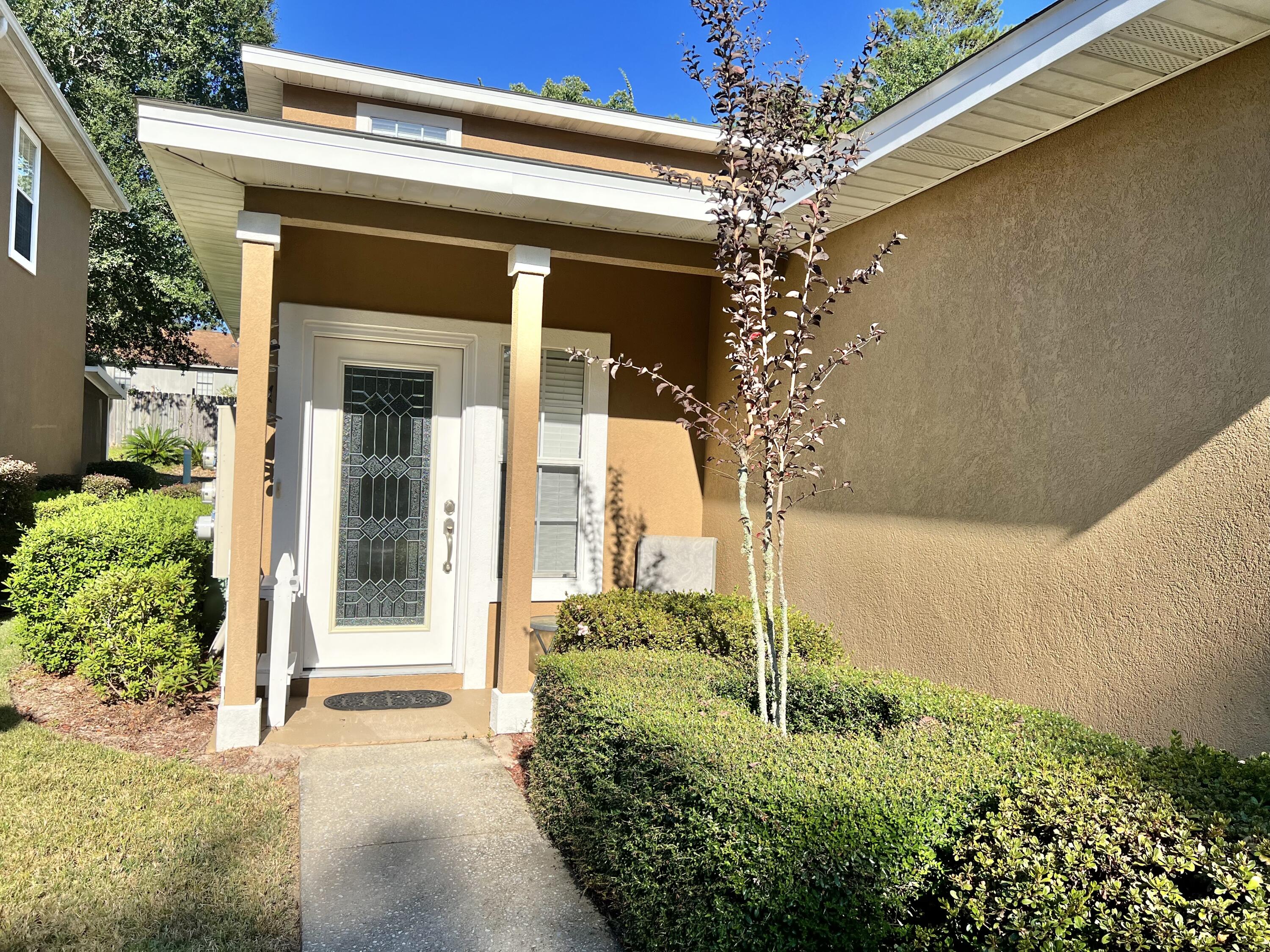 REFLECTIONS AT BLUEWATER BAY T/H - Residential Lease