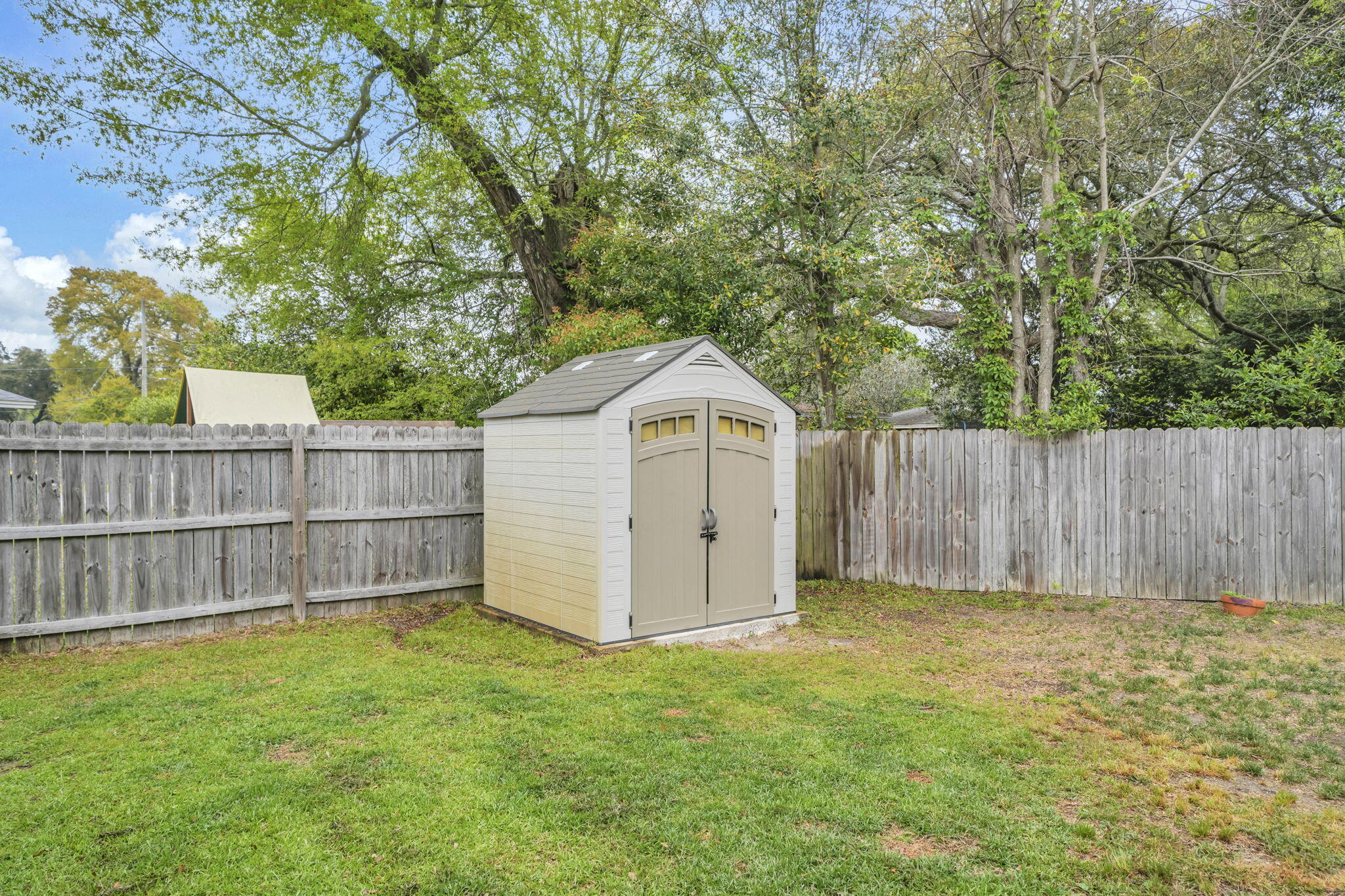 WINTHROP PLACE 1ST ADD LOT 10 BLK C - Residential