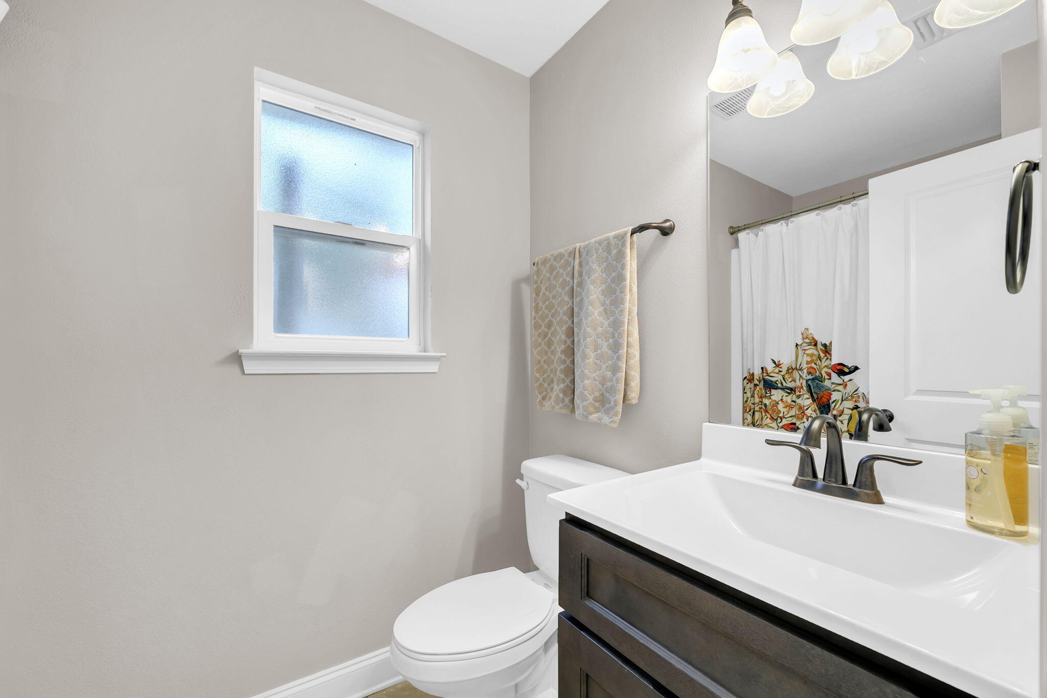 WINTHROP PLACE 1ST ADD LOT 10 BLK C - Residential