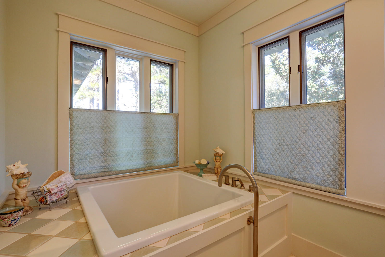 BAY MAGNOLIA - Residential