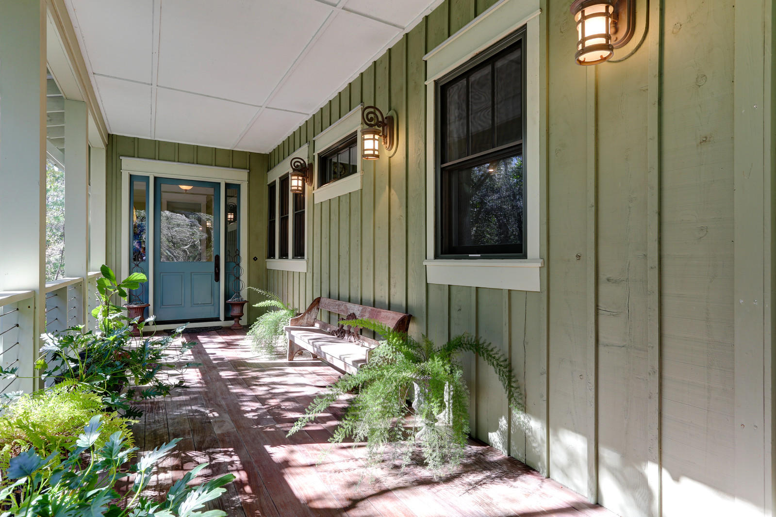 BAY MAGNOLIA - Residential