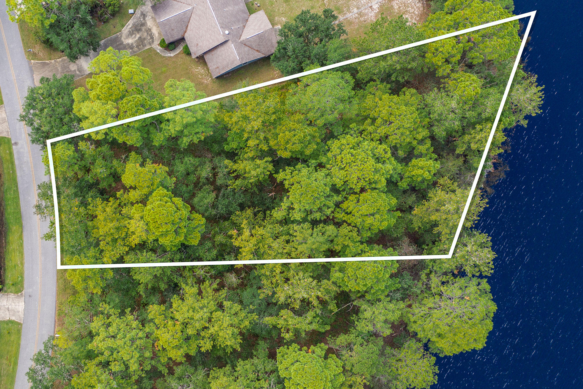 NO RECORDED SUBDIVISION - Land