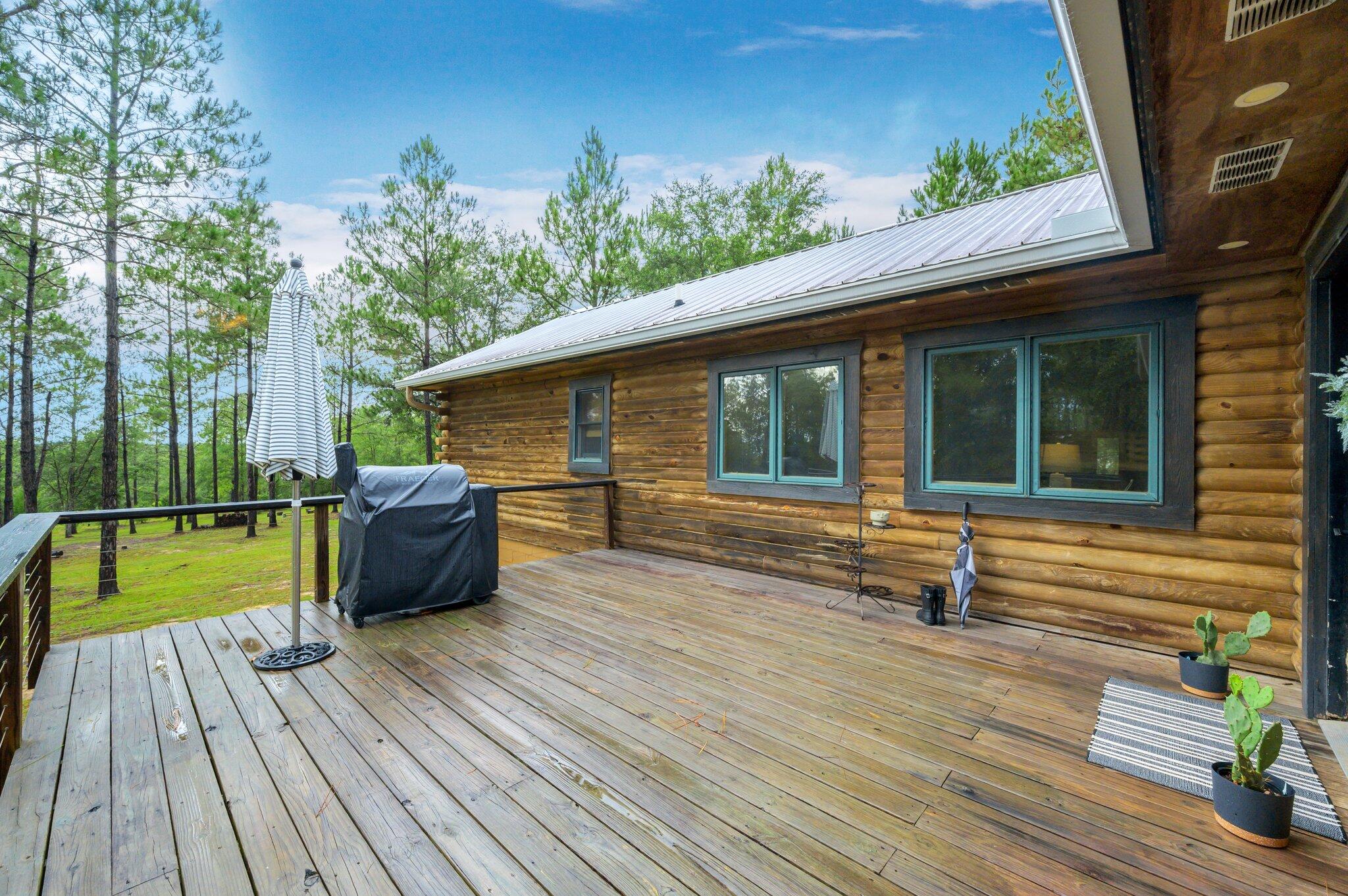 NO RECORDED SUBDIVISION - Residential