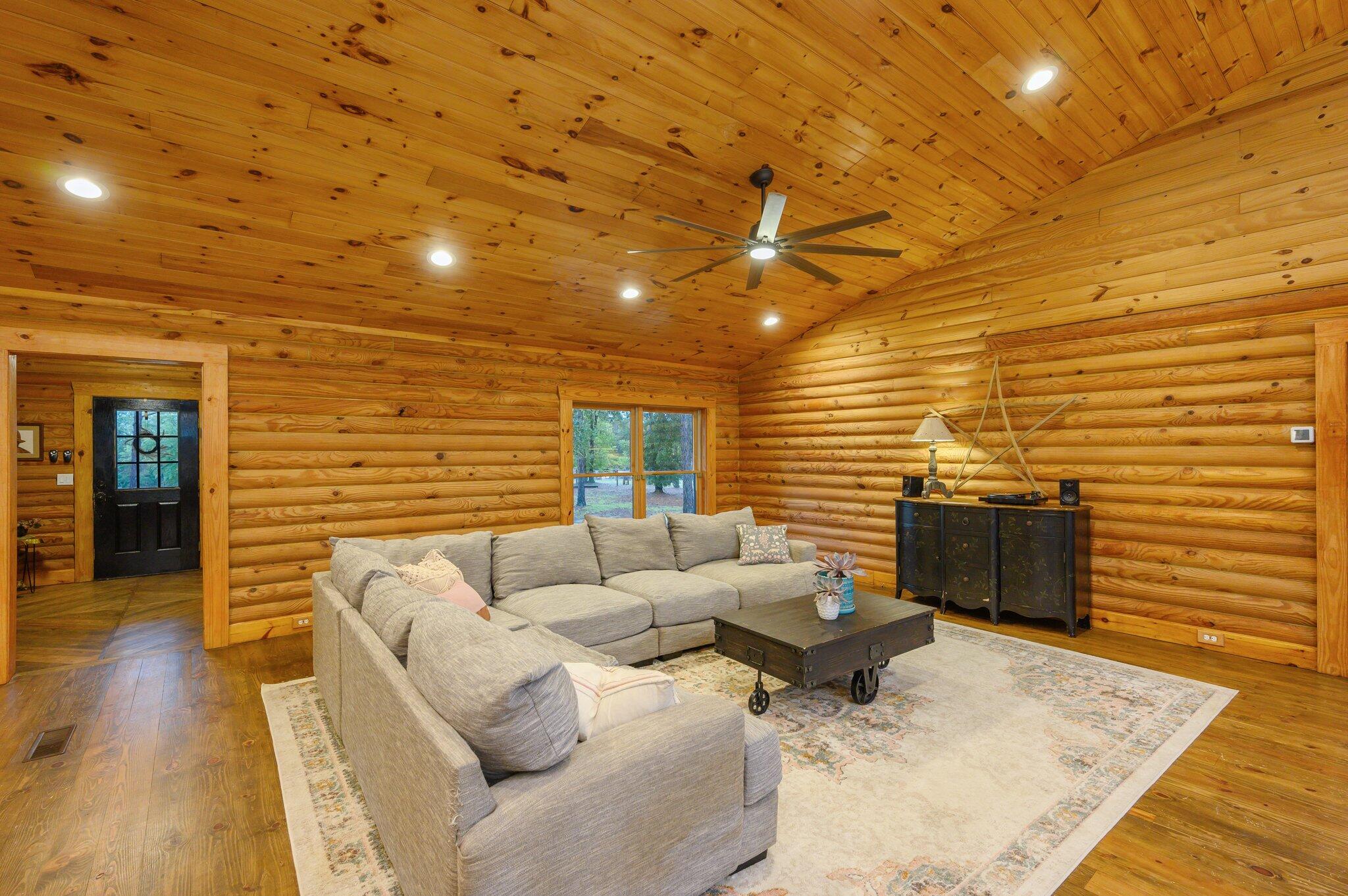 NO RECORDED SUBDIVISION - Residential