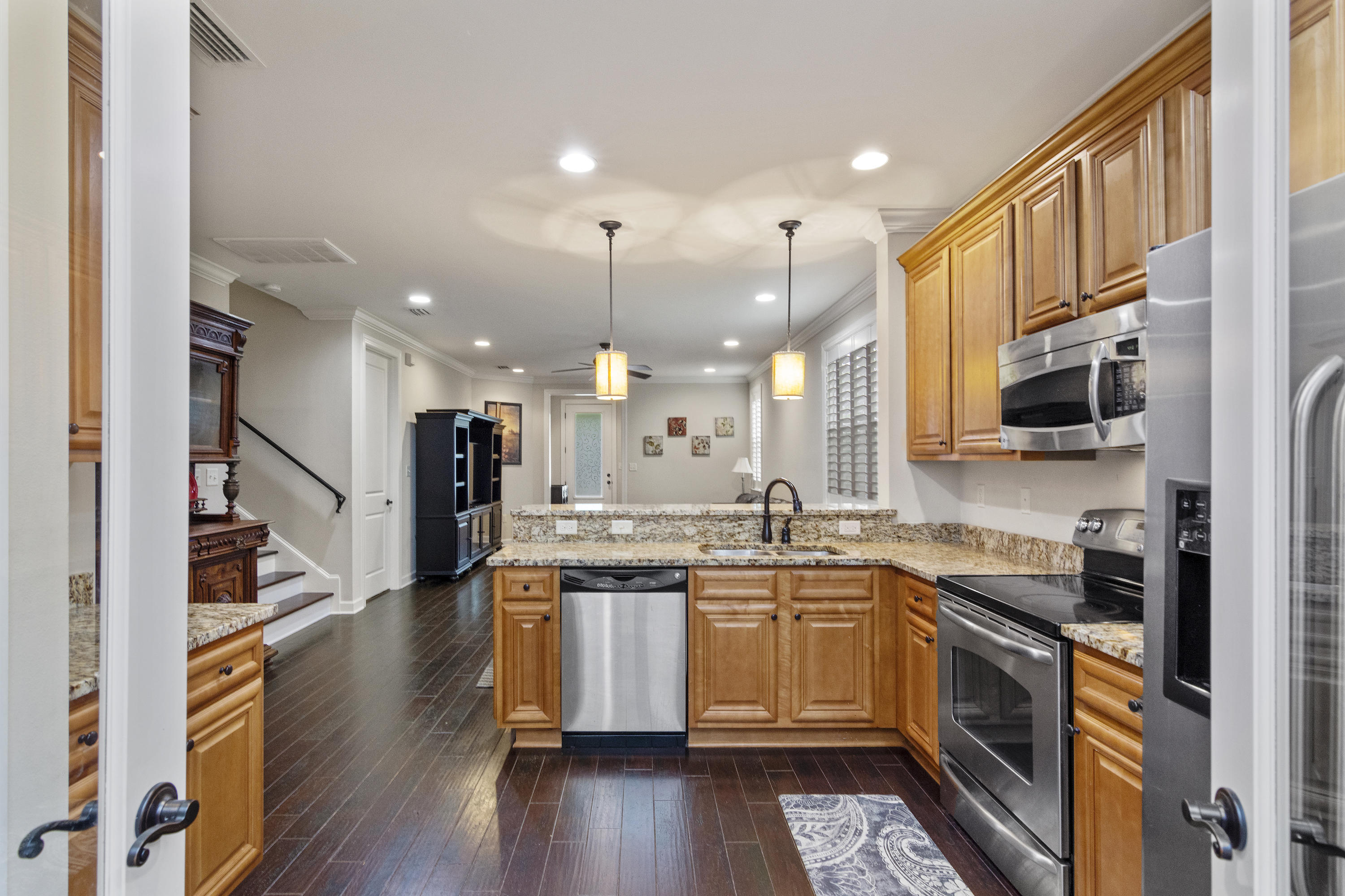 MARINA LANDING - Residential