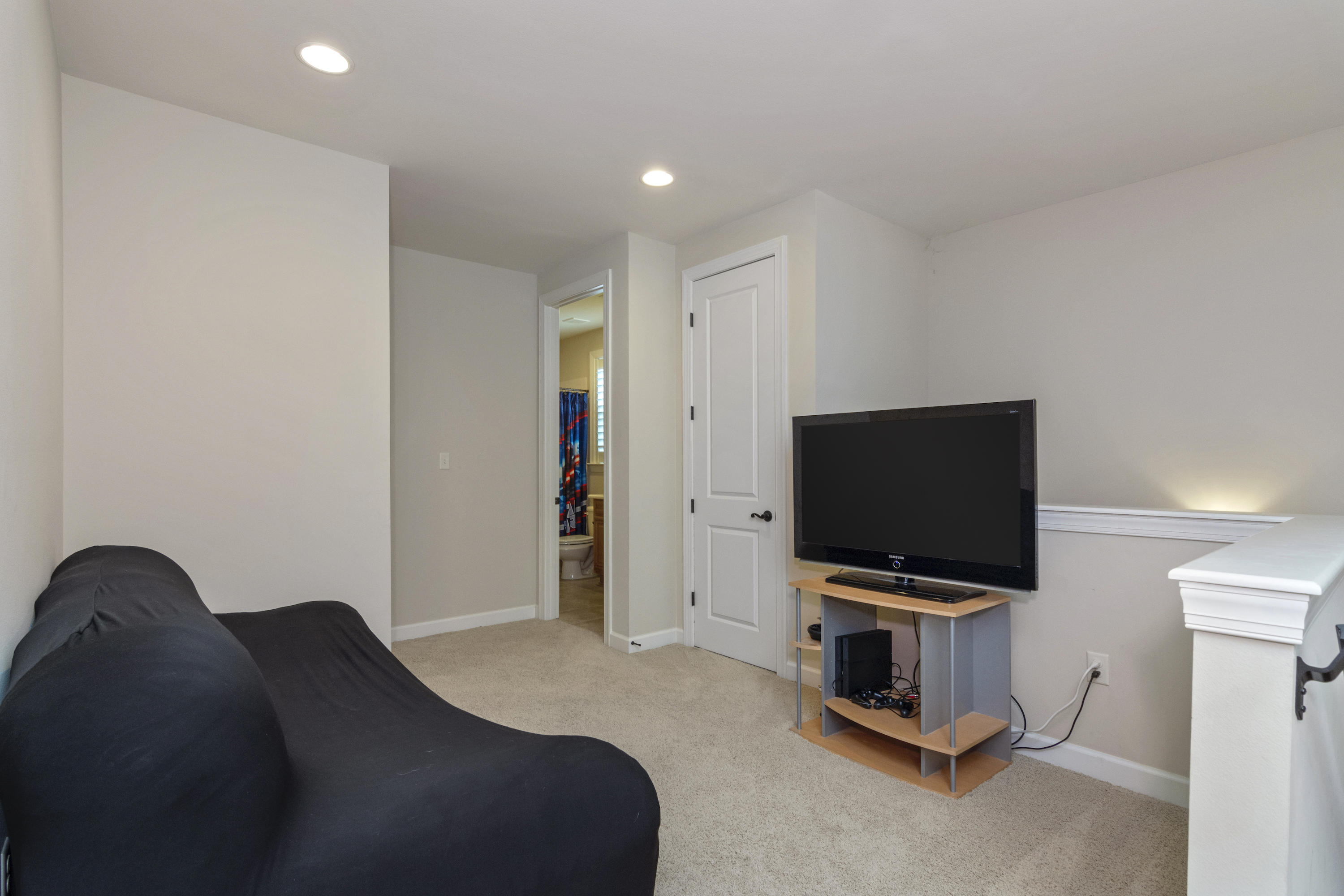 MARINA LANDING - Residential