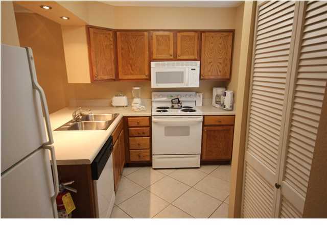 ISLANDER CONDO PH I - Residential