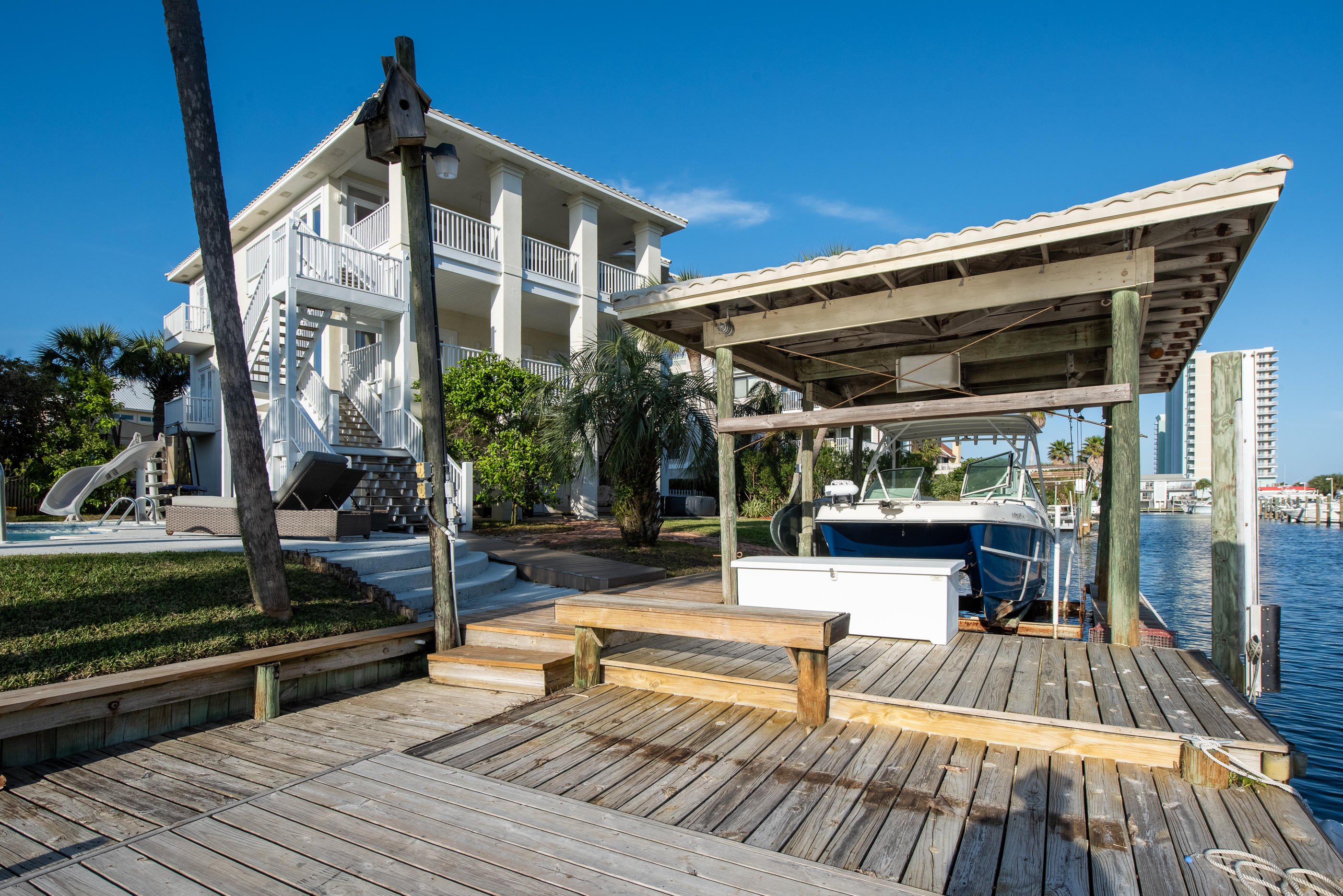 LAFITTE COVE - Residential