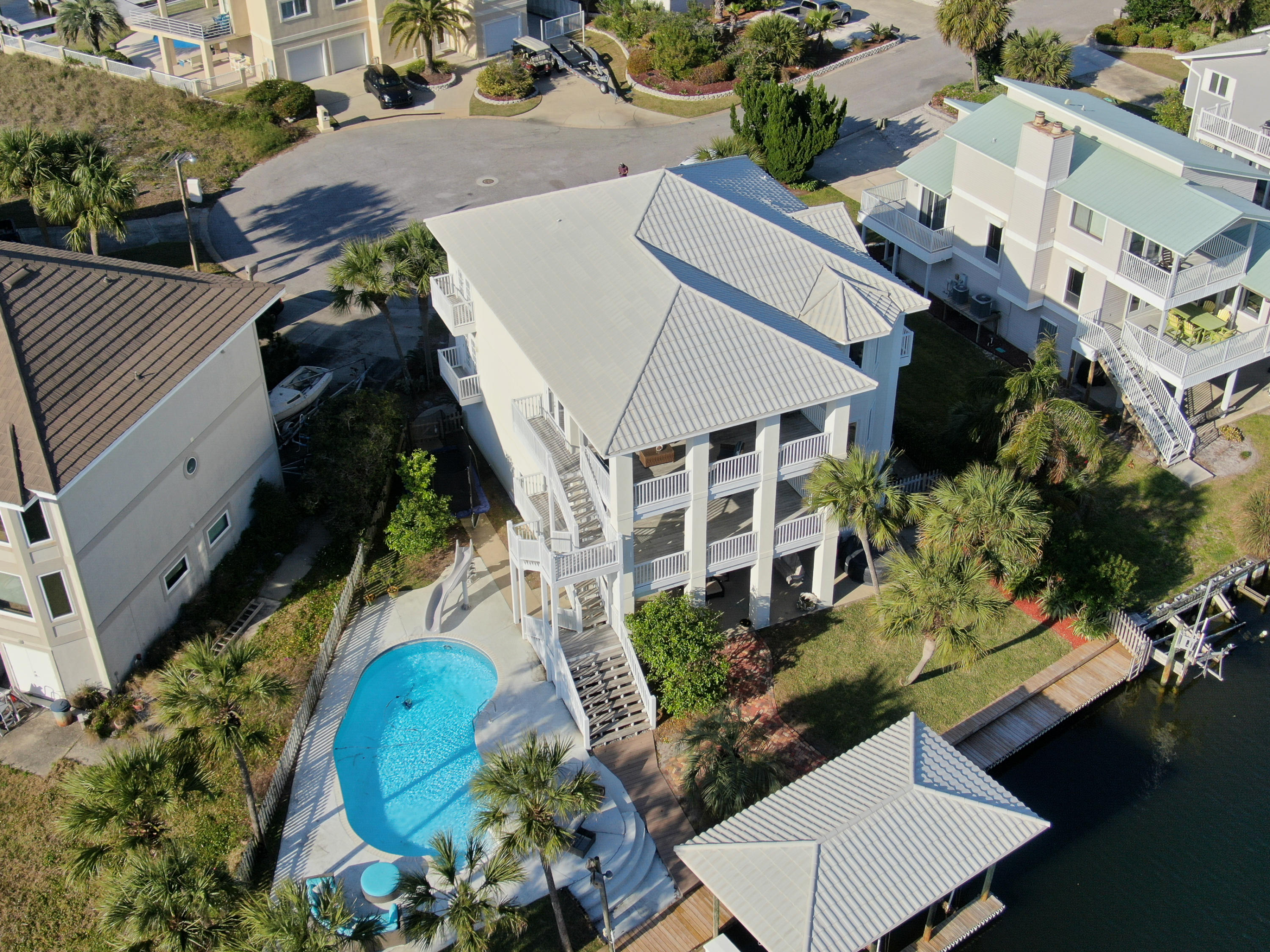 LAFITTE COVE - Residential