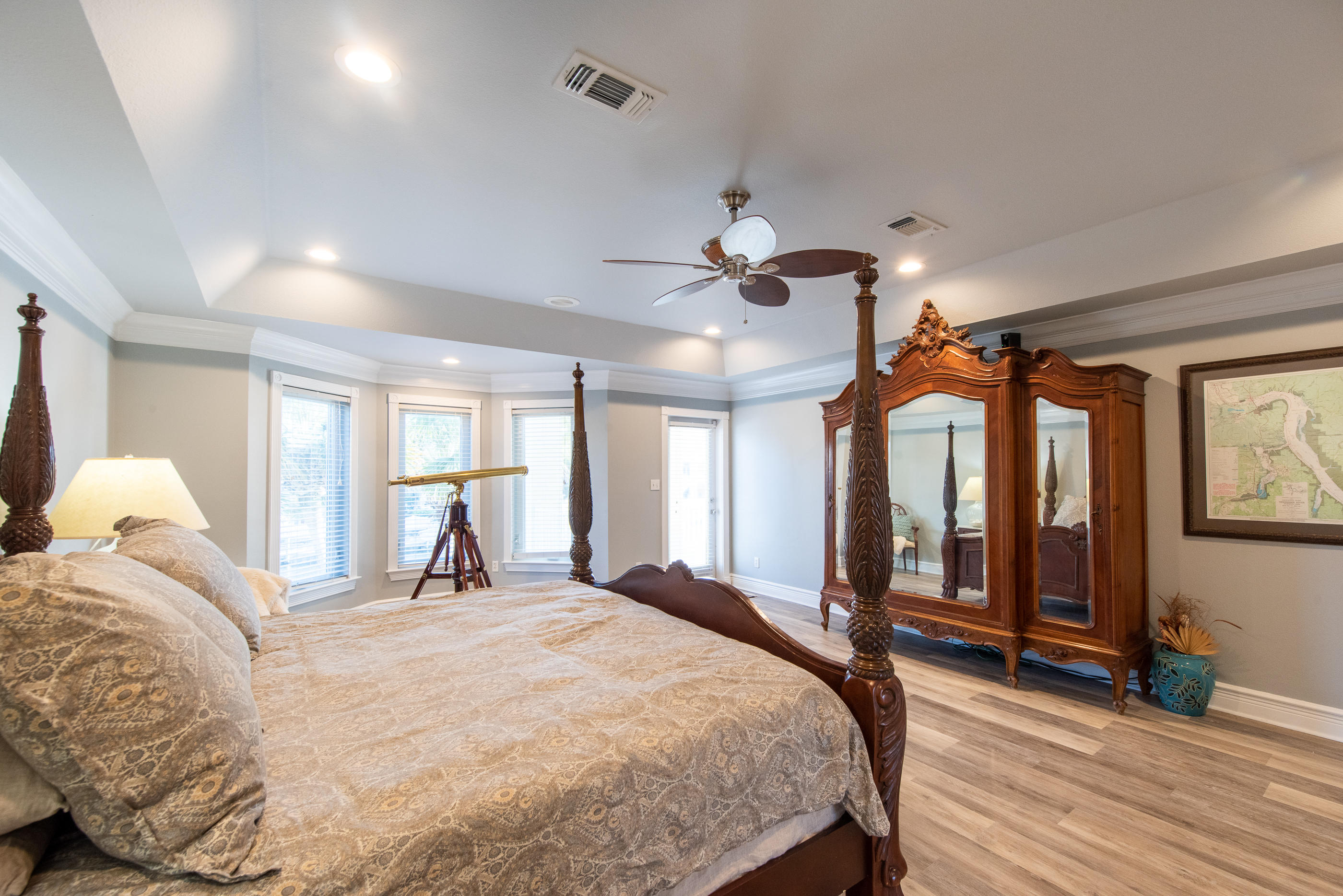 LAFITTE COVE - Residential