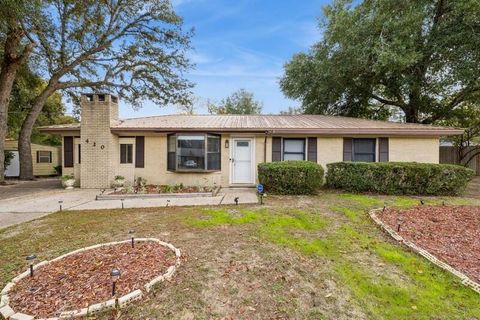 A home in Niceville