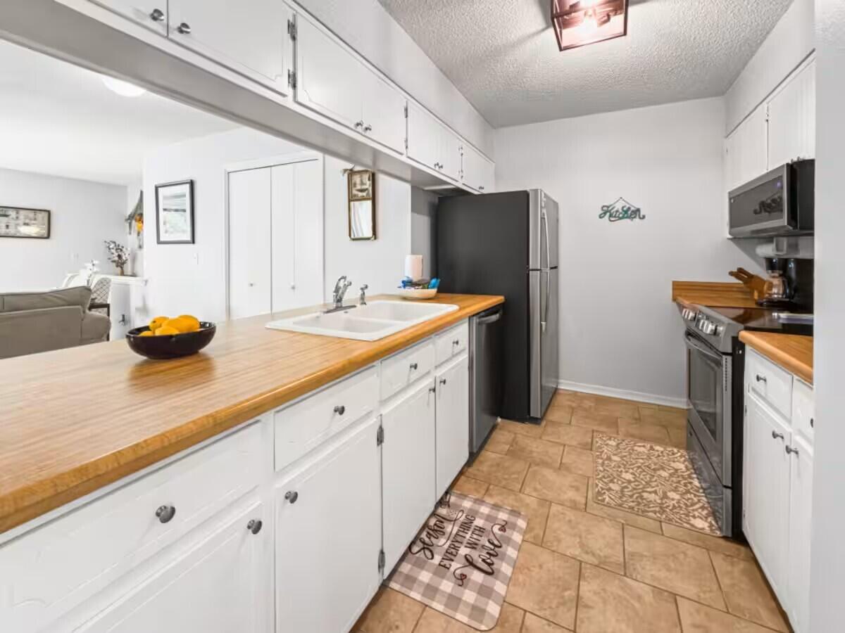 CASSINE GARDENS T/H PH II - Residential