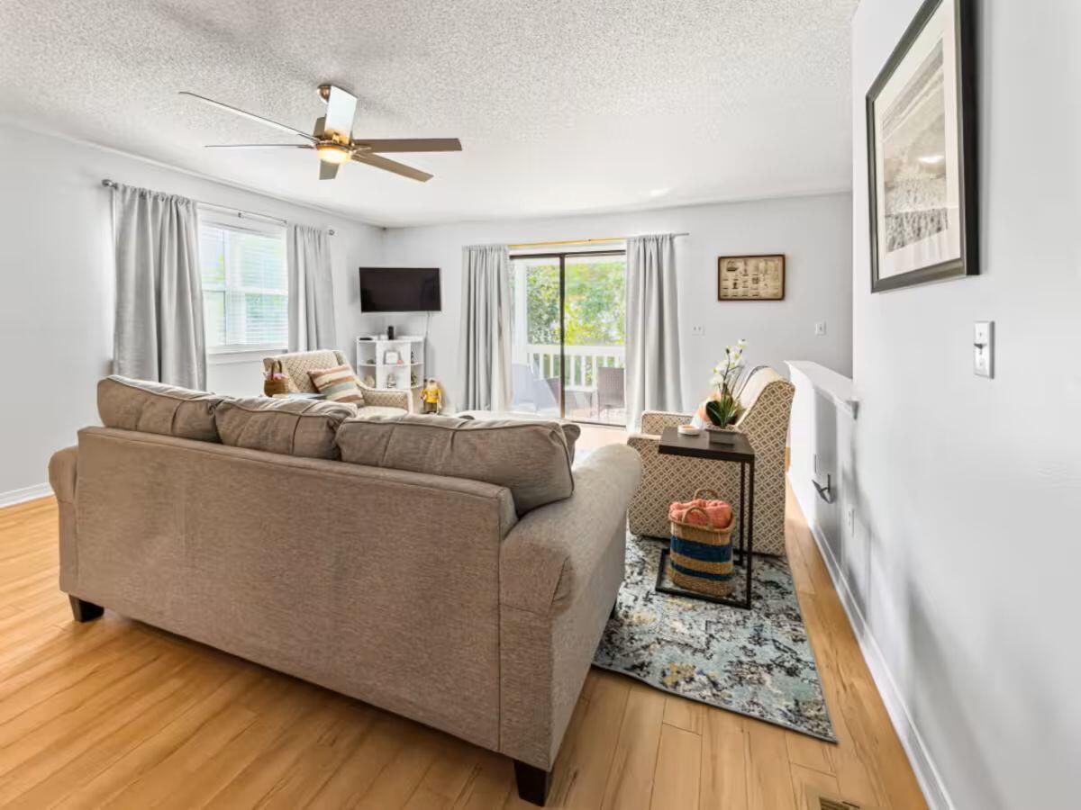 CASSINE GARDENS T/H PH II - Residential