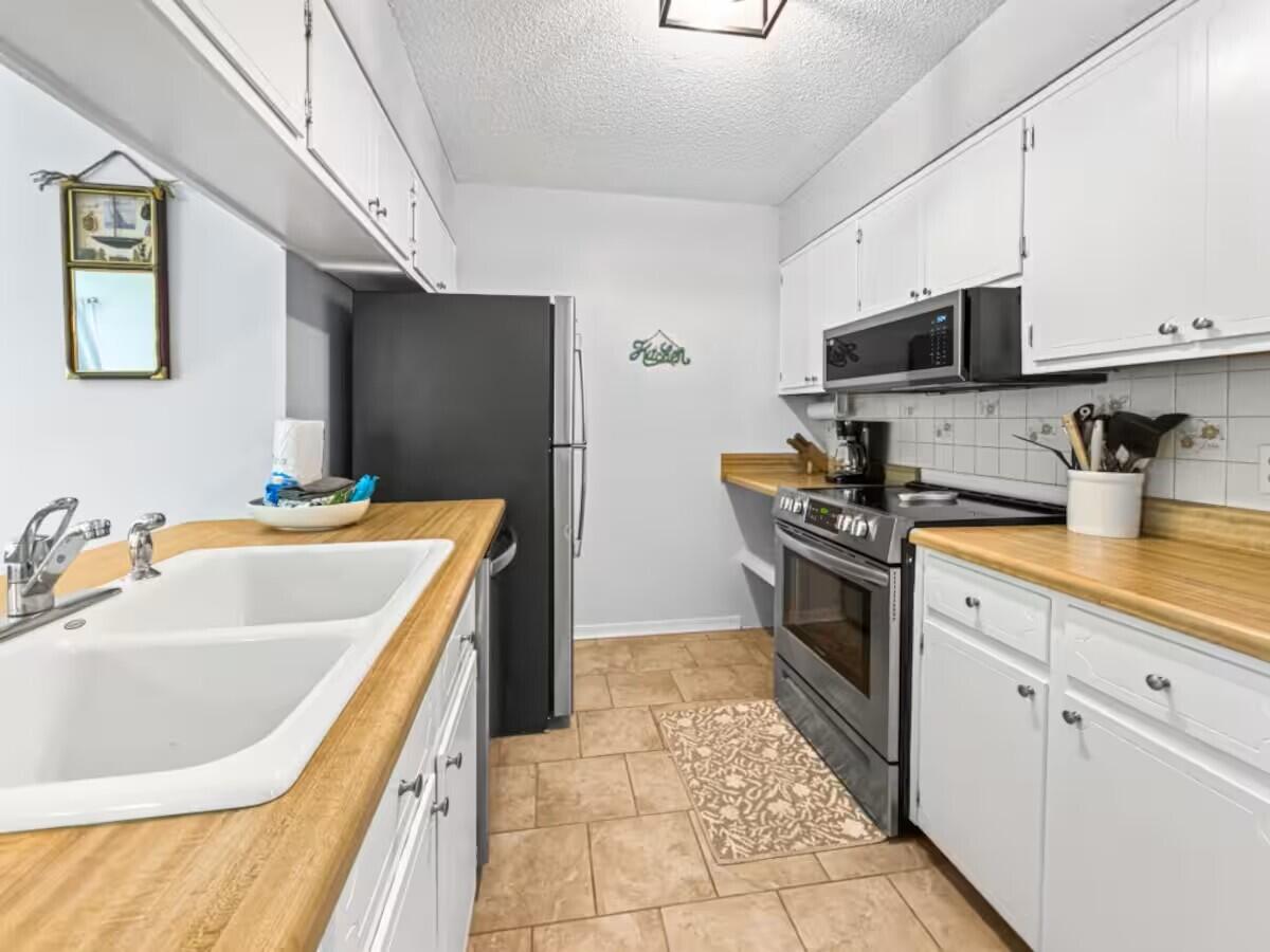 CASSINE GARDENS T/H PH II - Residential