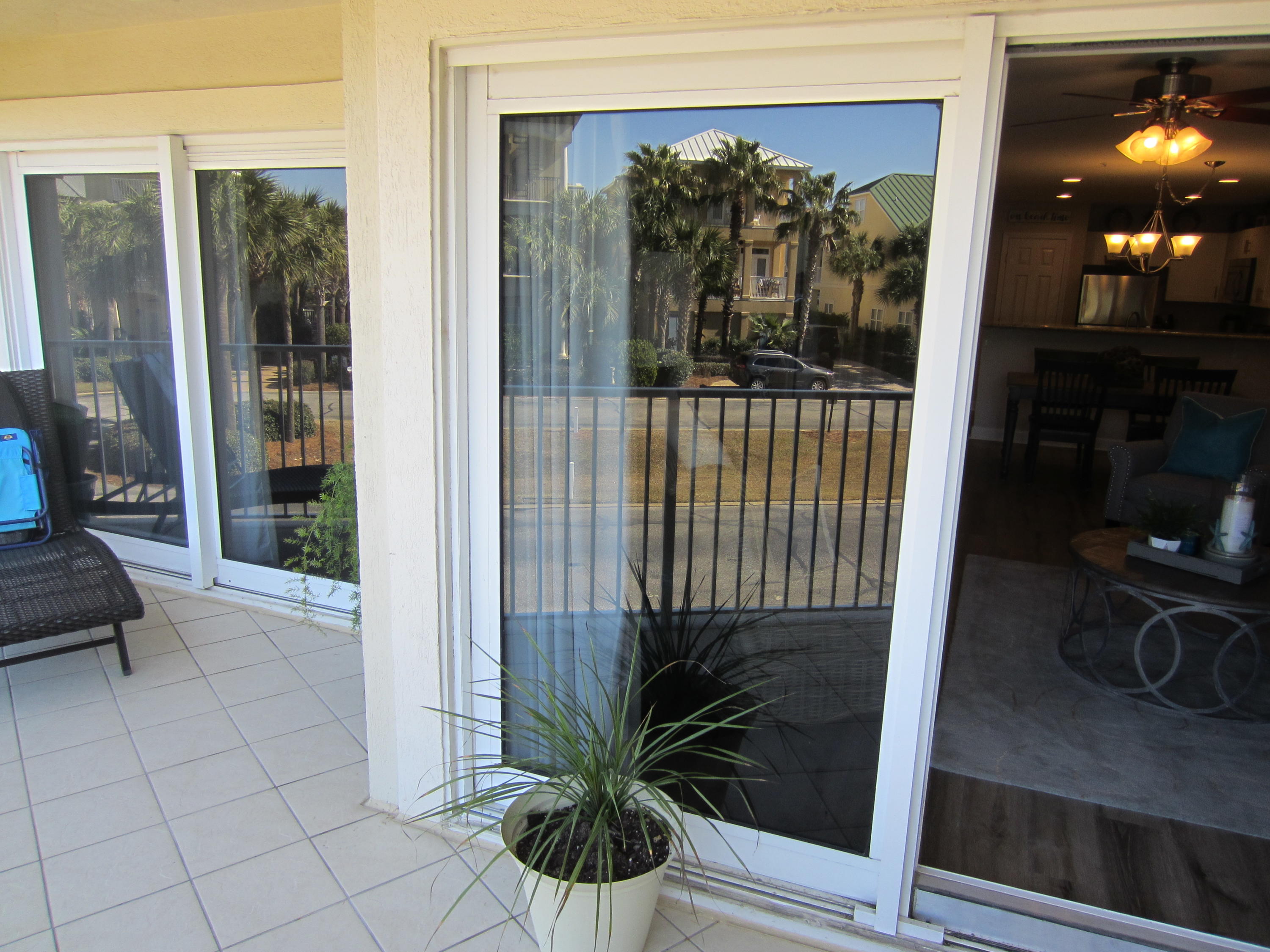 MARAVILLA CONDO 1 - Residential