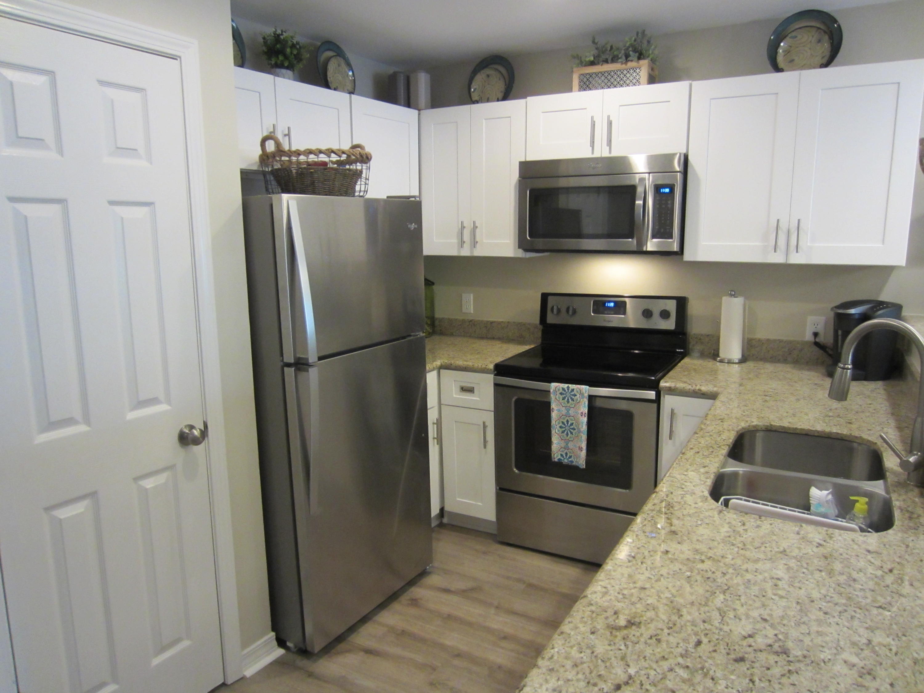 MARAVILLA CONDO 1 - Residential