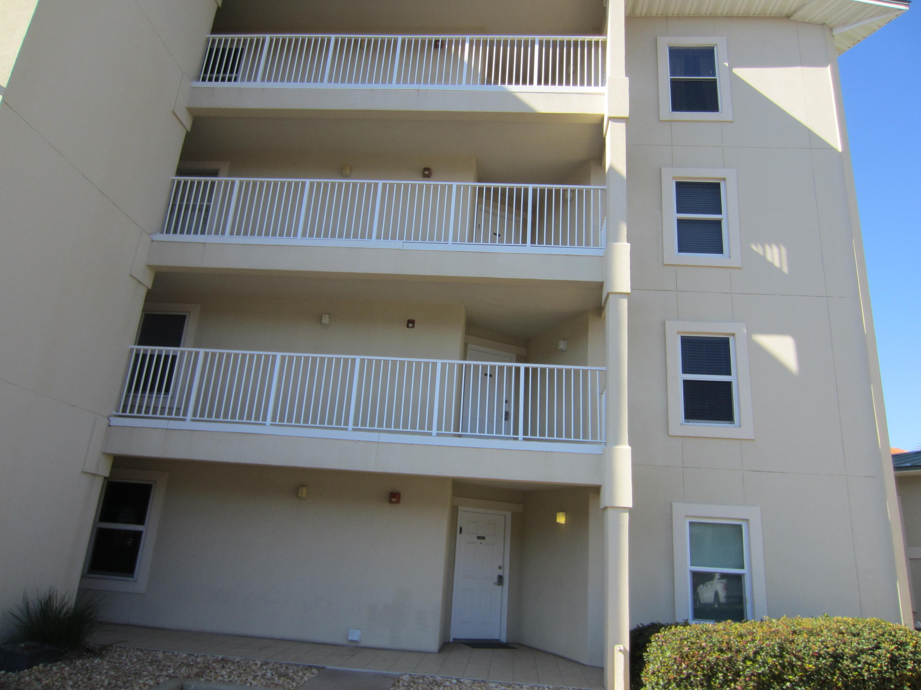 MARAVILLA CONDO 1 - Residential