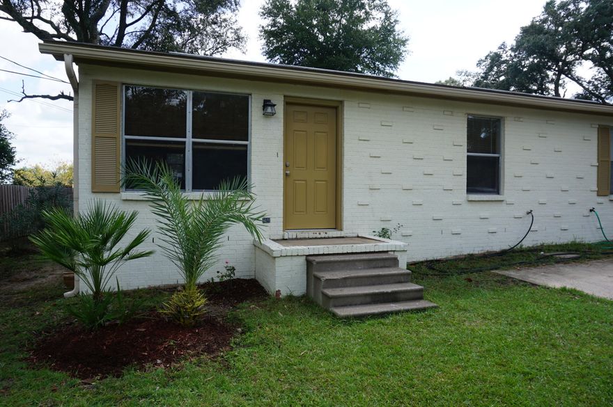 Available 10/11. Newly renovated 2 bedroom/ 1 bathroom duplex in the heart of Niceville. Neutral paint, neutral tile, open layout. New appliances and includes washer and dryer. This property will not last long on the market. No Smoking and not pets allowed.