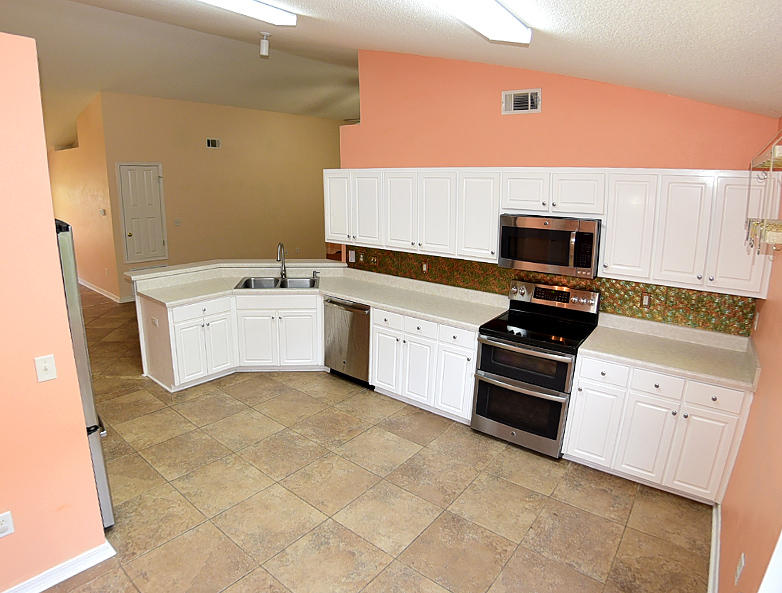 MARSH HARBOR - Residential