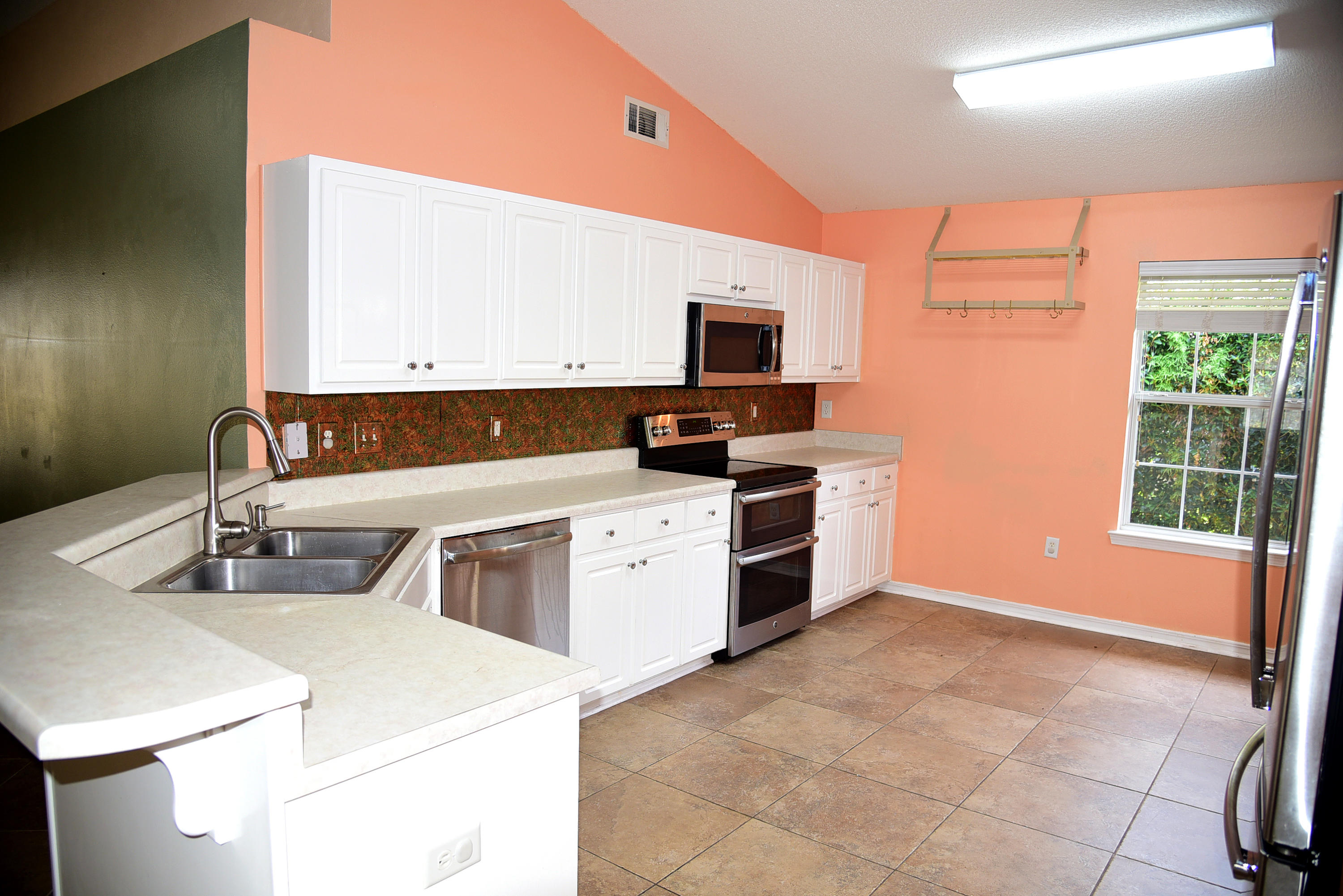 MARSH HARBOR - Residential