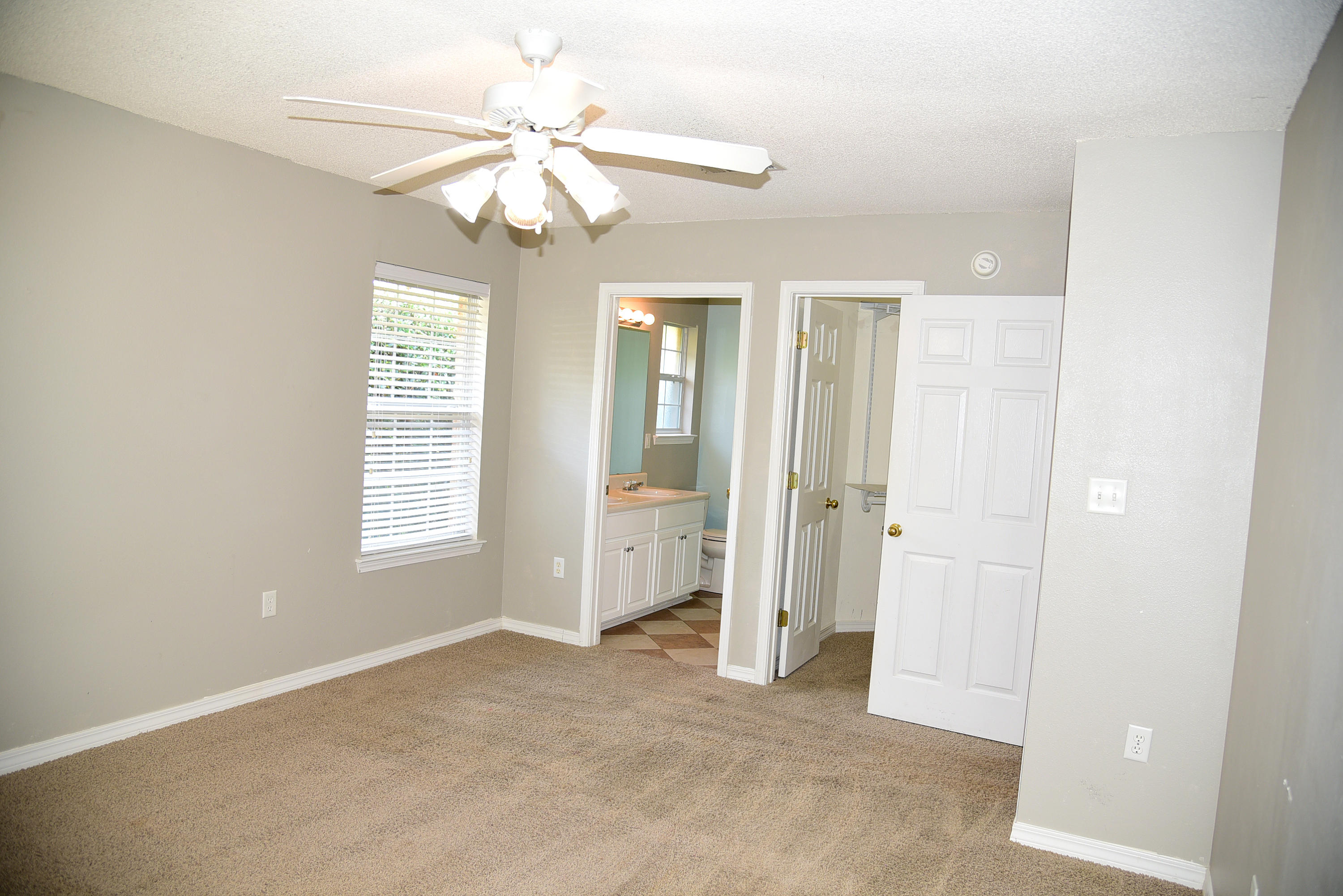 MARSH HARBOR - Residential