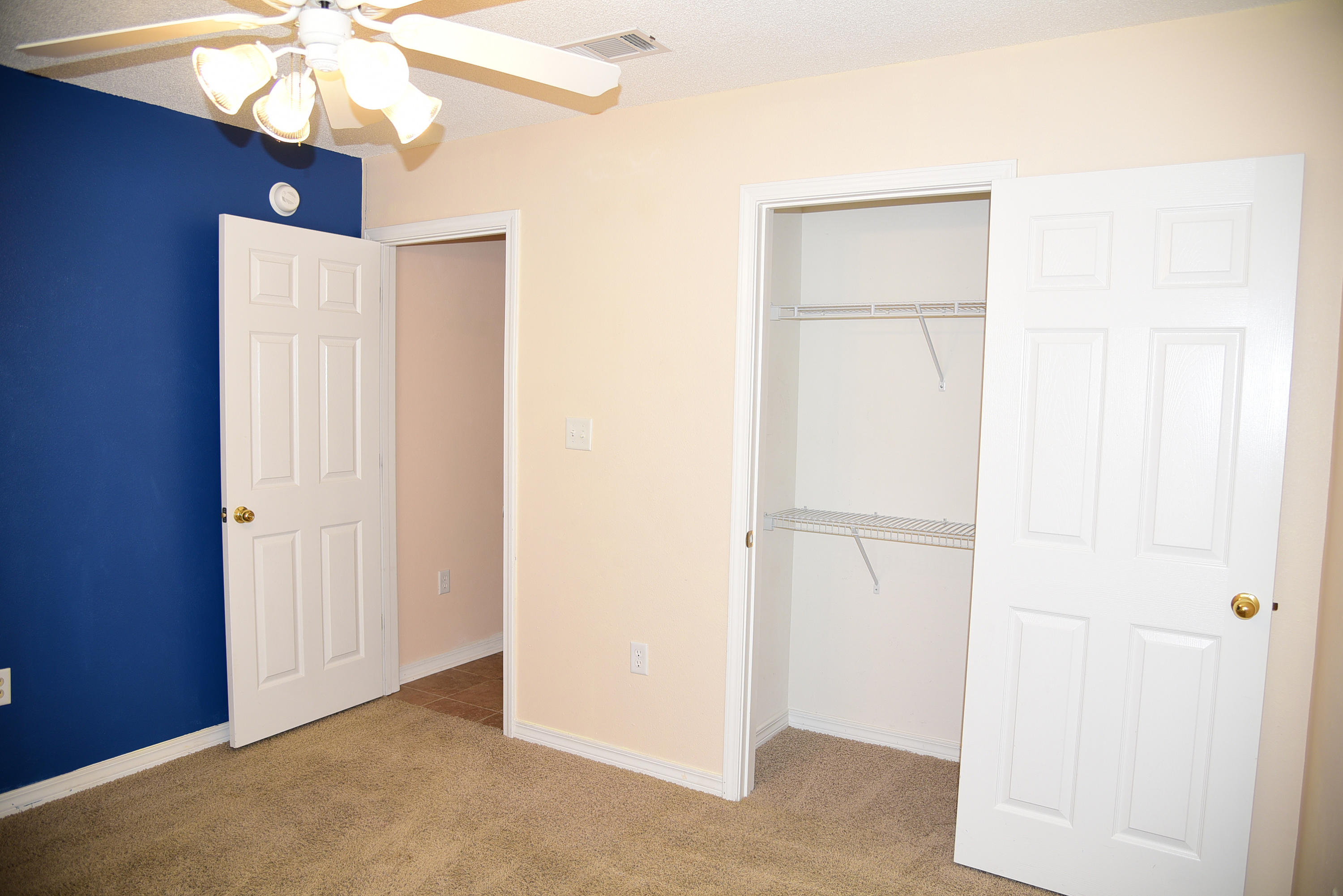 MARSH HARBOR - Residential