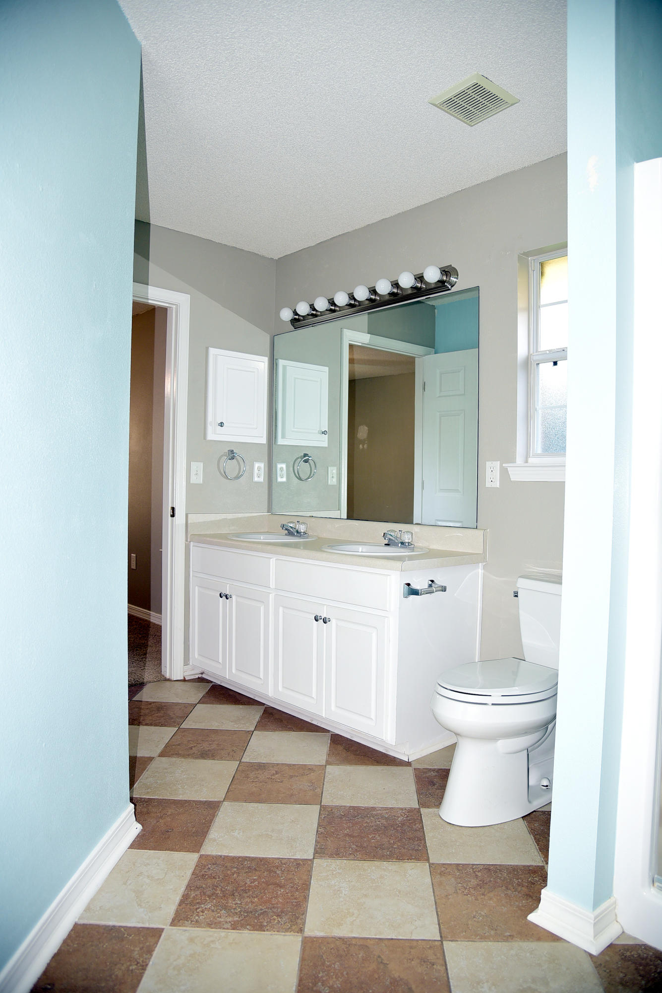 MARSH HARBOR - Residential