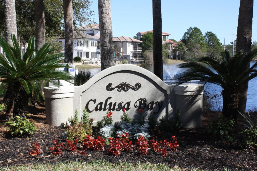 CALUSA BAY S/D - Land