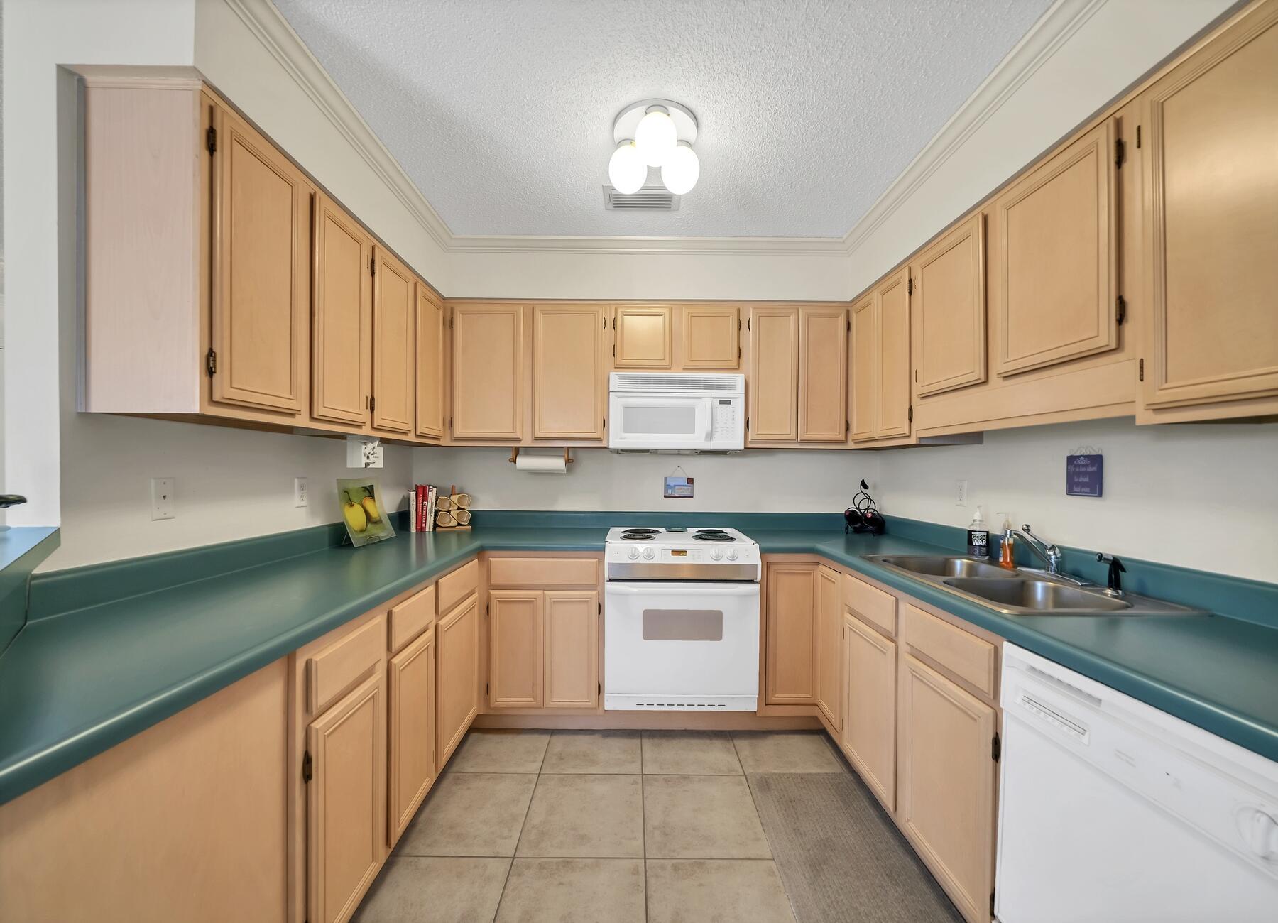 DESTIN SANDS CONDO - Residential