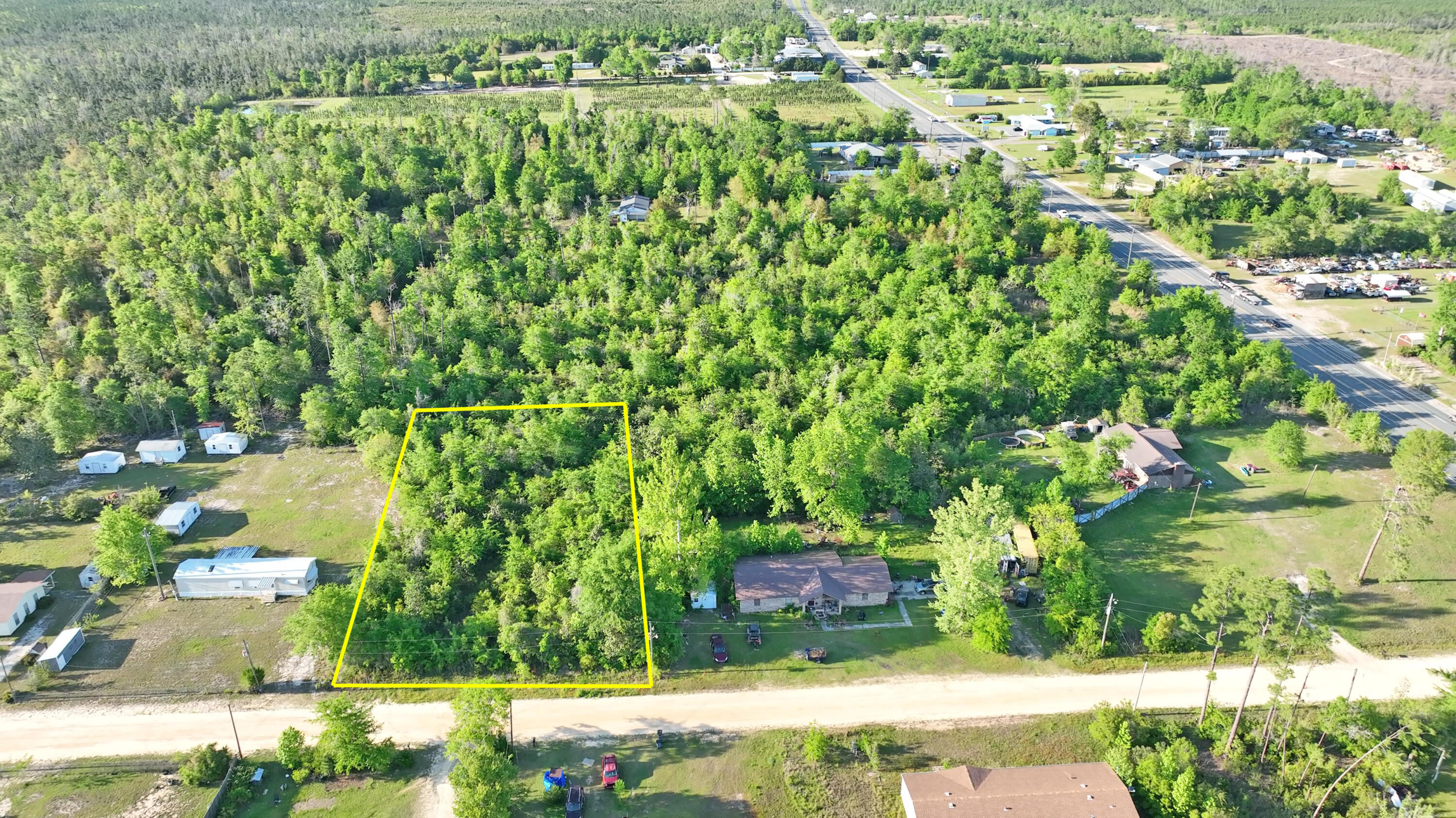 NO RECORDED SUBDIVISION - Land