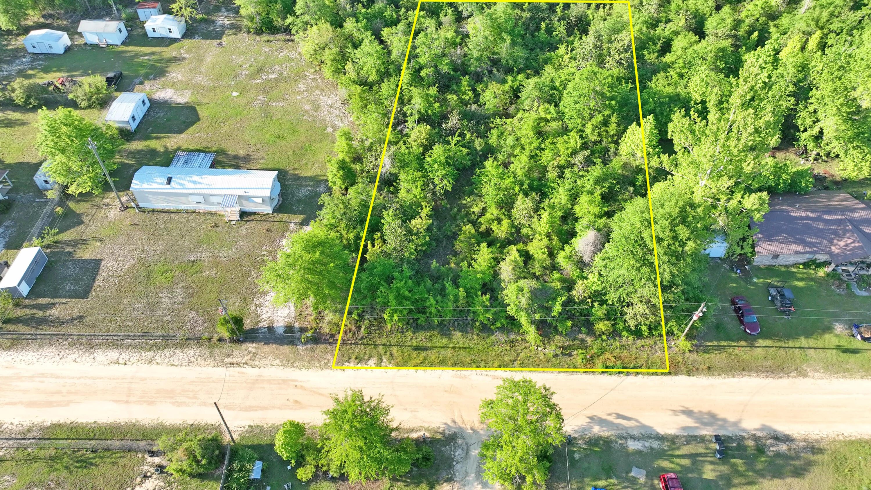 NO RECORDED SUBDIVISION - Land