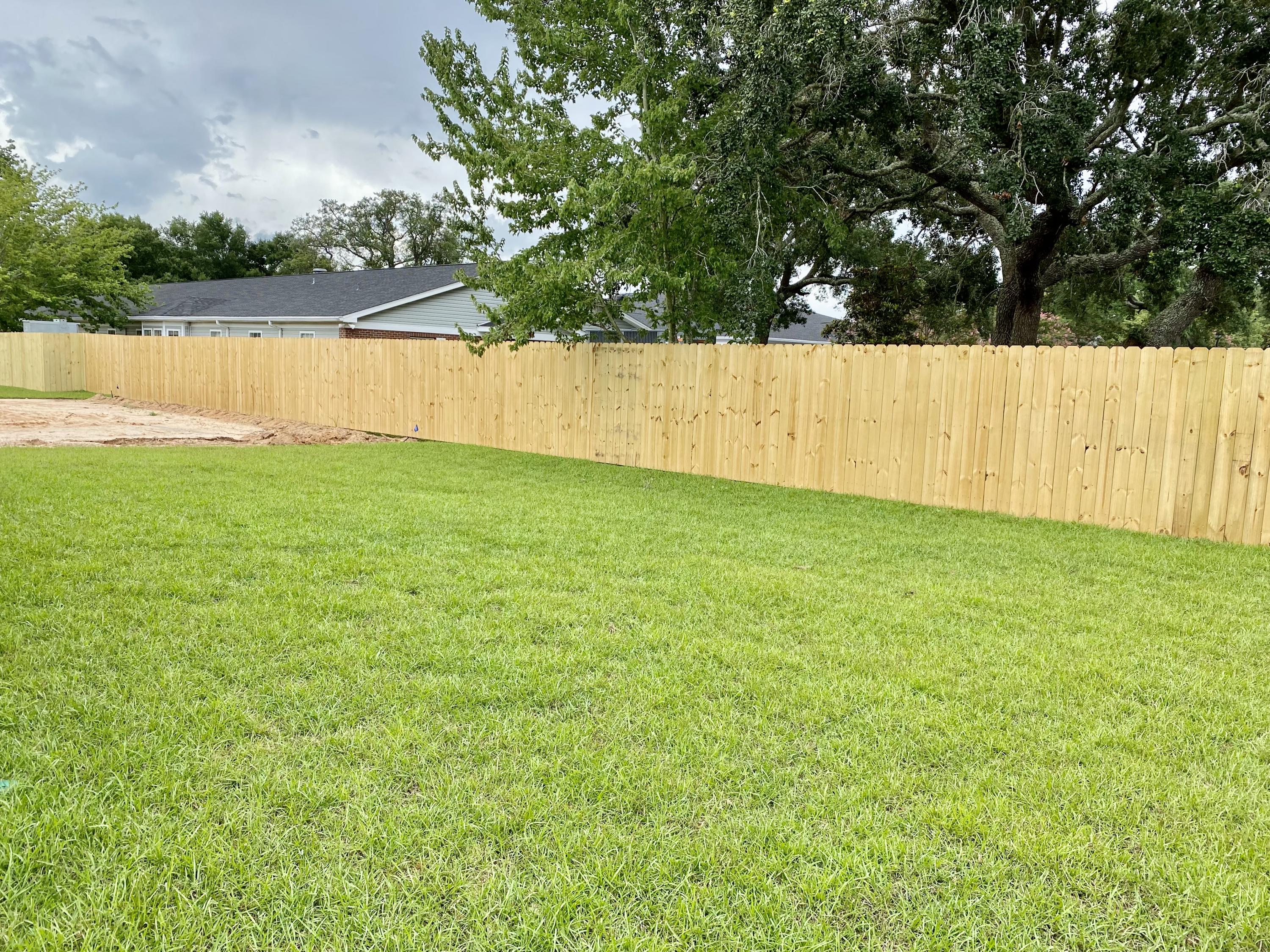 MCKENZIE MEADOWS - Residential