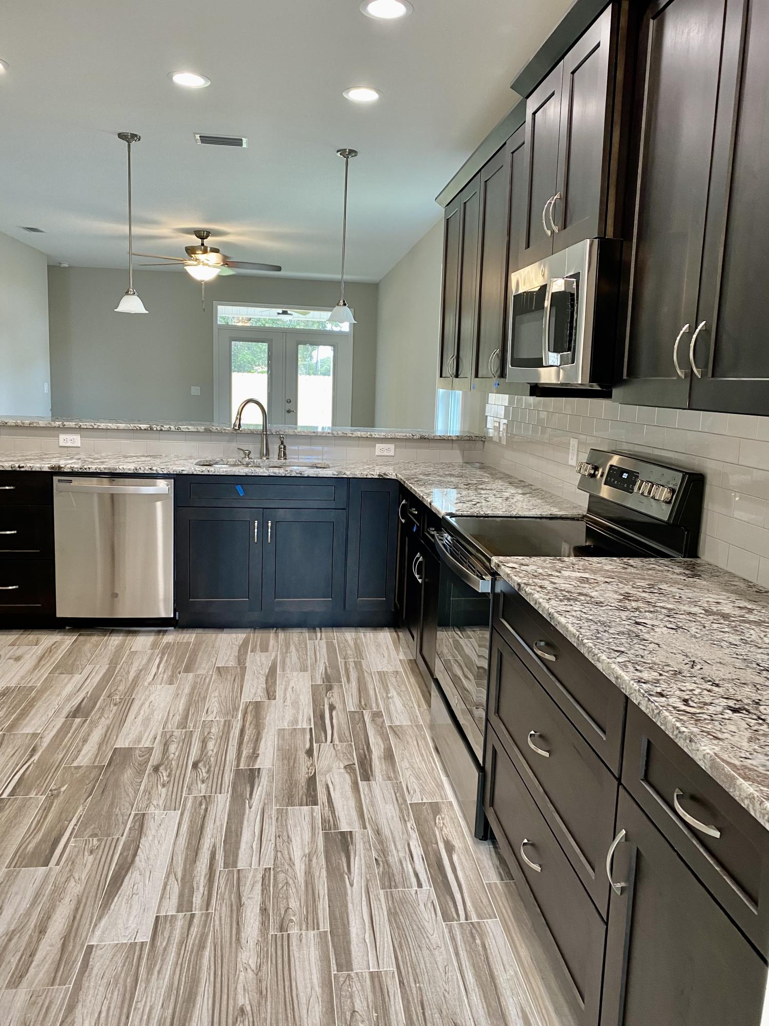 MCKENZIE MEADOWS - Residential