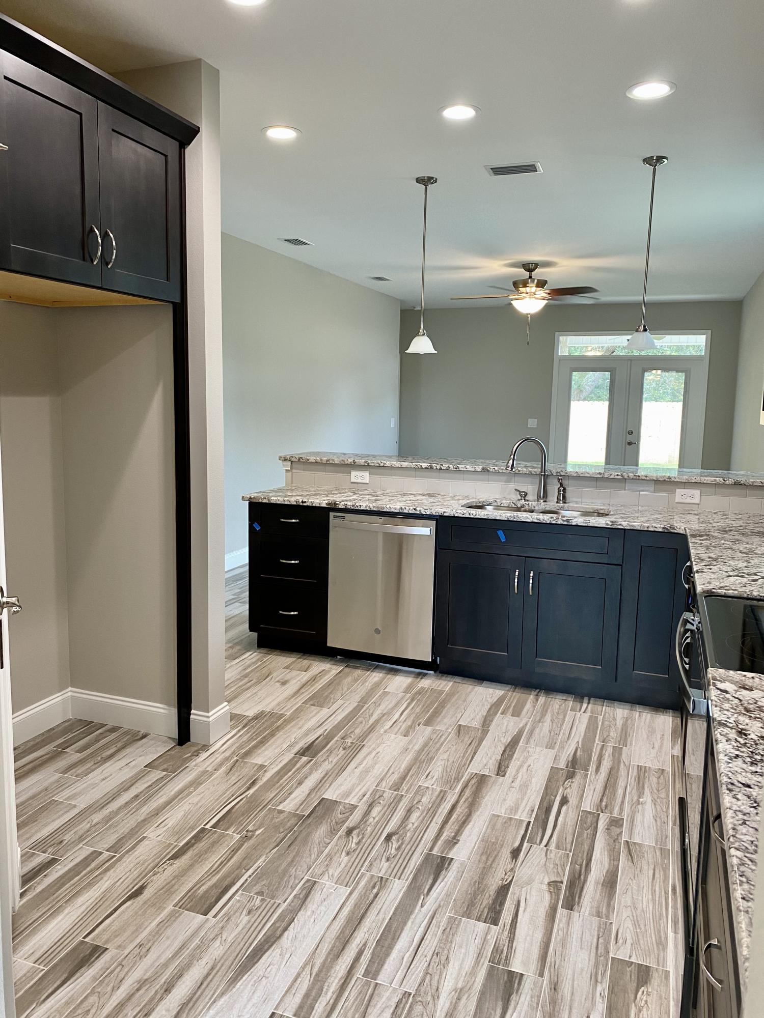 MCKENZIE MEADOWS - Residential