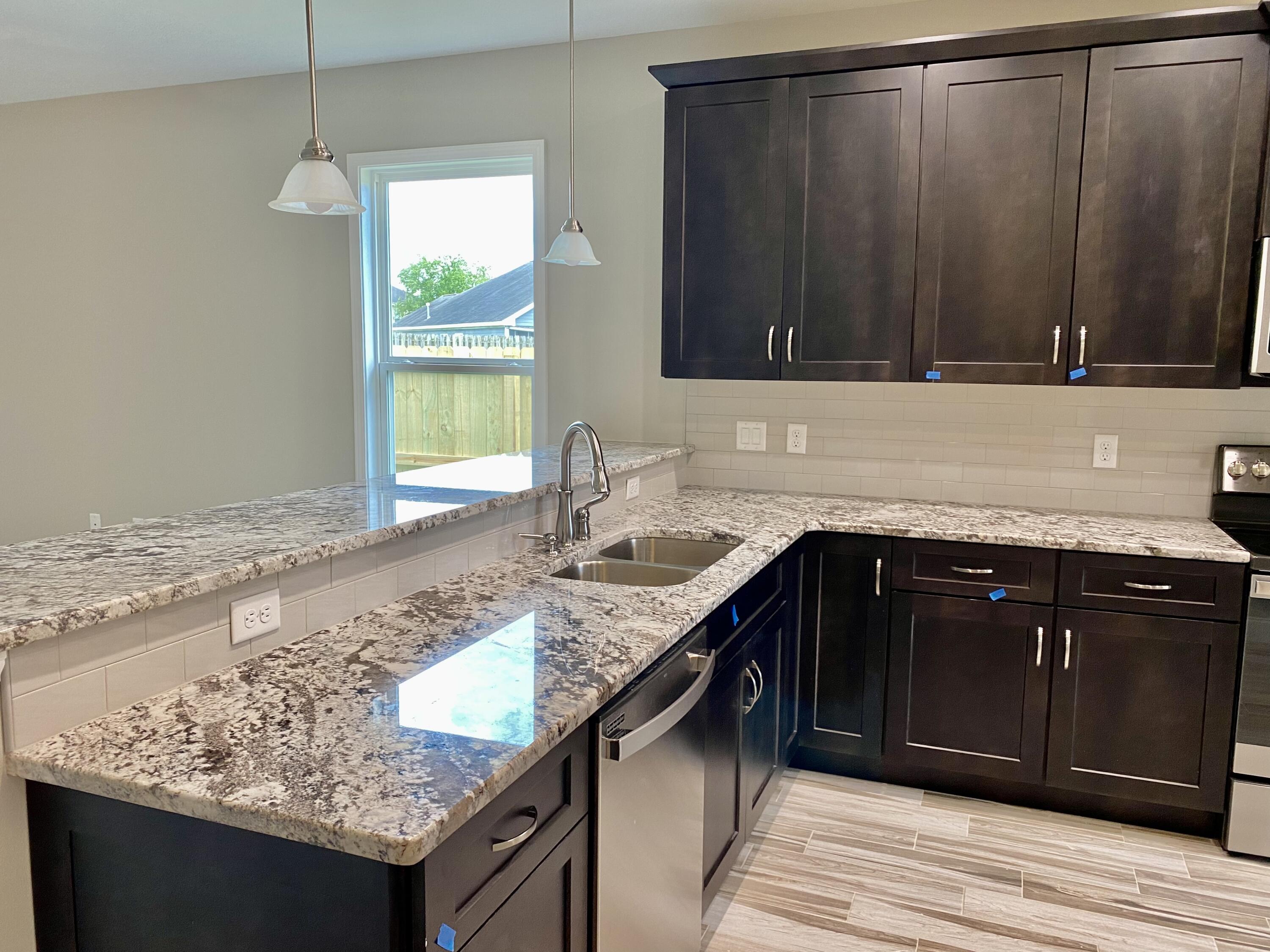 MCKENZIE MEADOWS - Residential