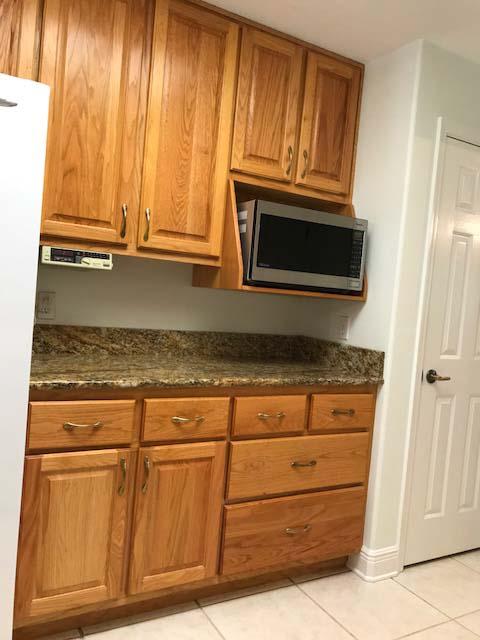 LAKE ARTHUR ESTATES/ Note: access to all amenities, but this property owes no HOA fees - Residential