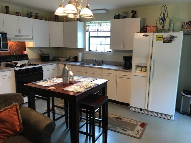 LAKE ARTHUR ESTATES/ Note: access to all amenities, but this property owes no HOA fees - Residential